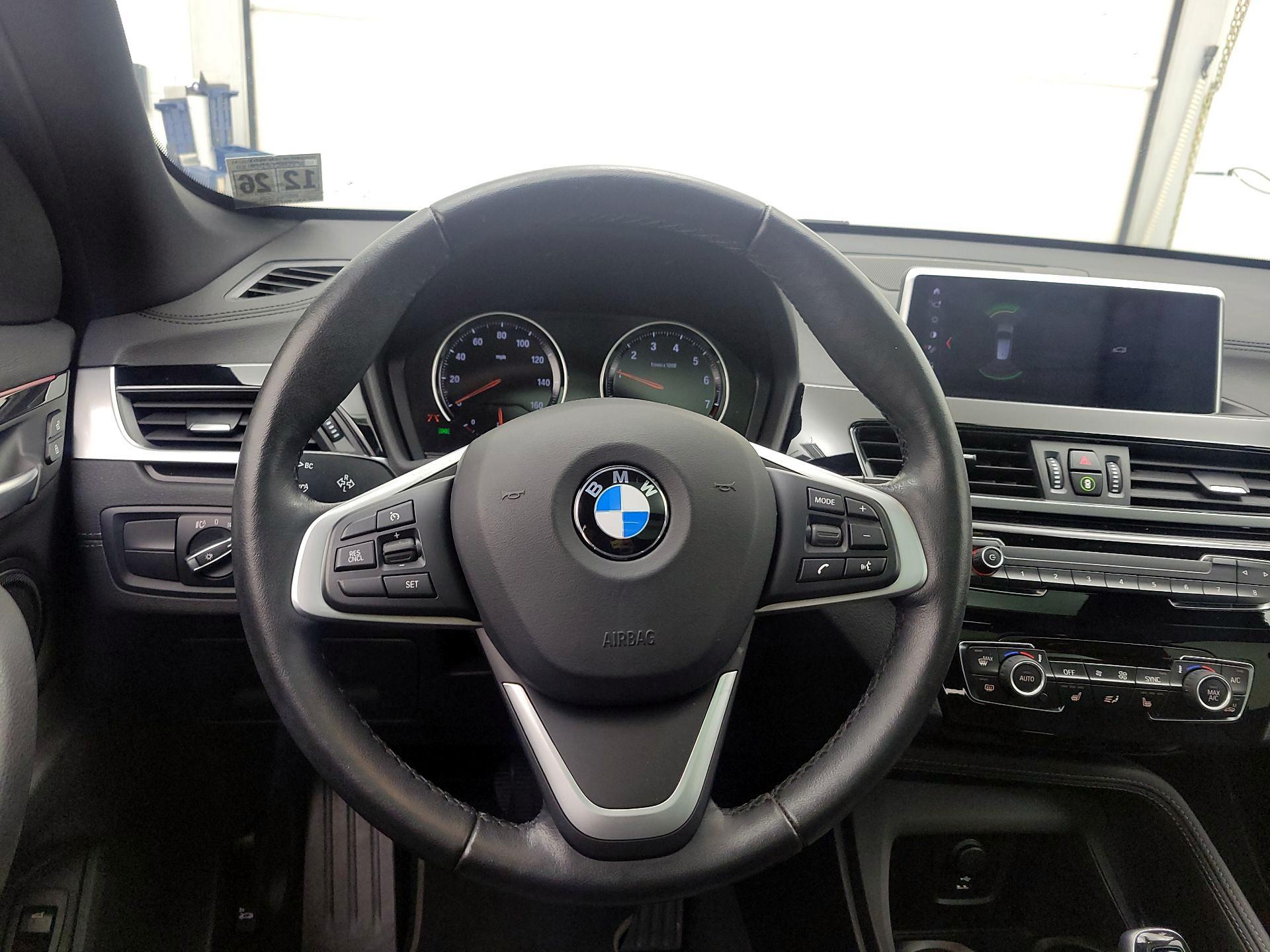 Thumbnail: 2022 BMW X1 - 10