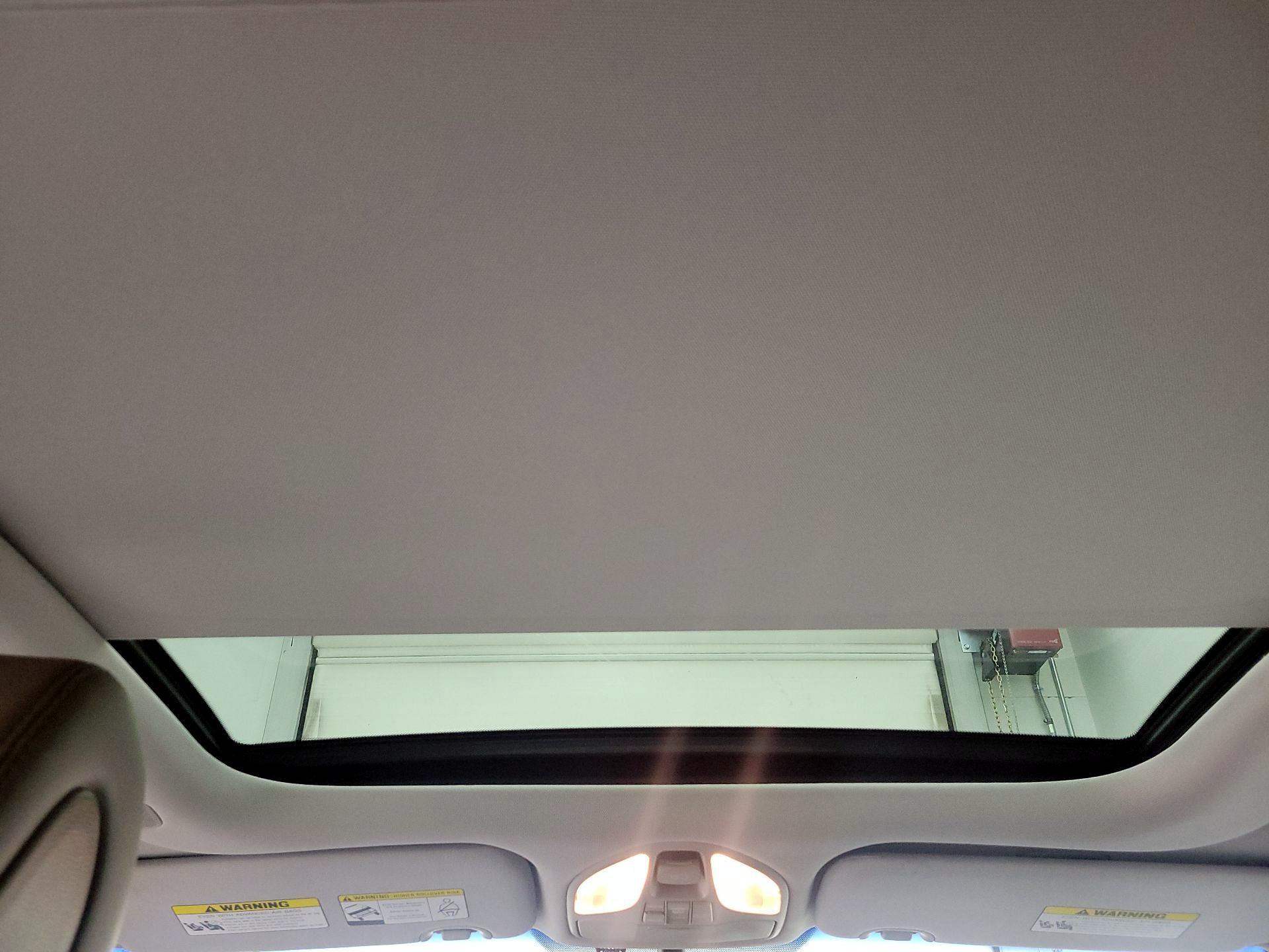 Thumbnail: 2015 Hyundai Santa Fe - 19