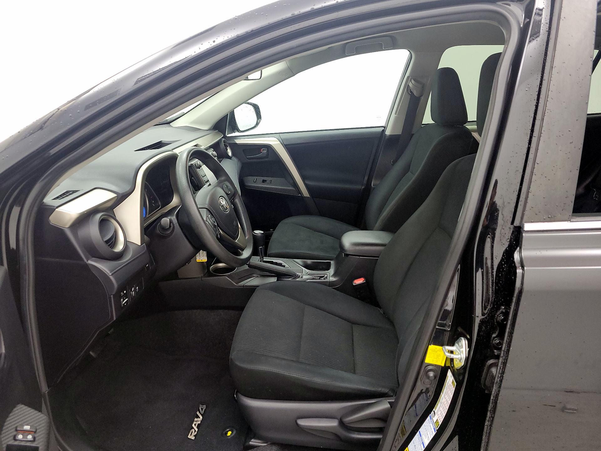 Thumbnail: 2015 Toyota RAV4 - 11