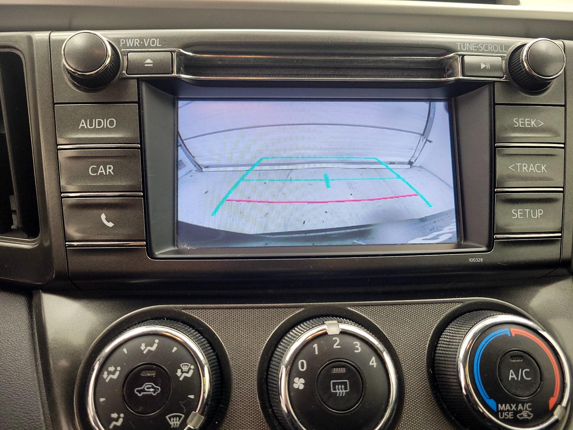 Thumbnail: 2015 Toyota RAV4 - 14