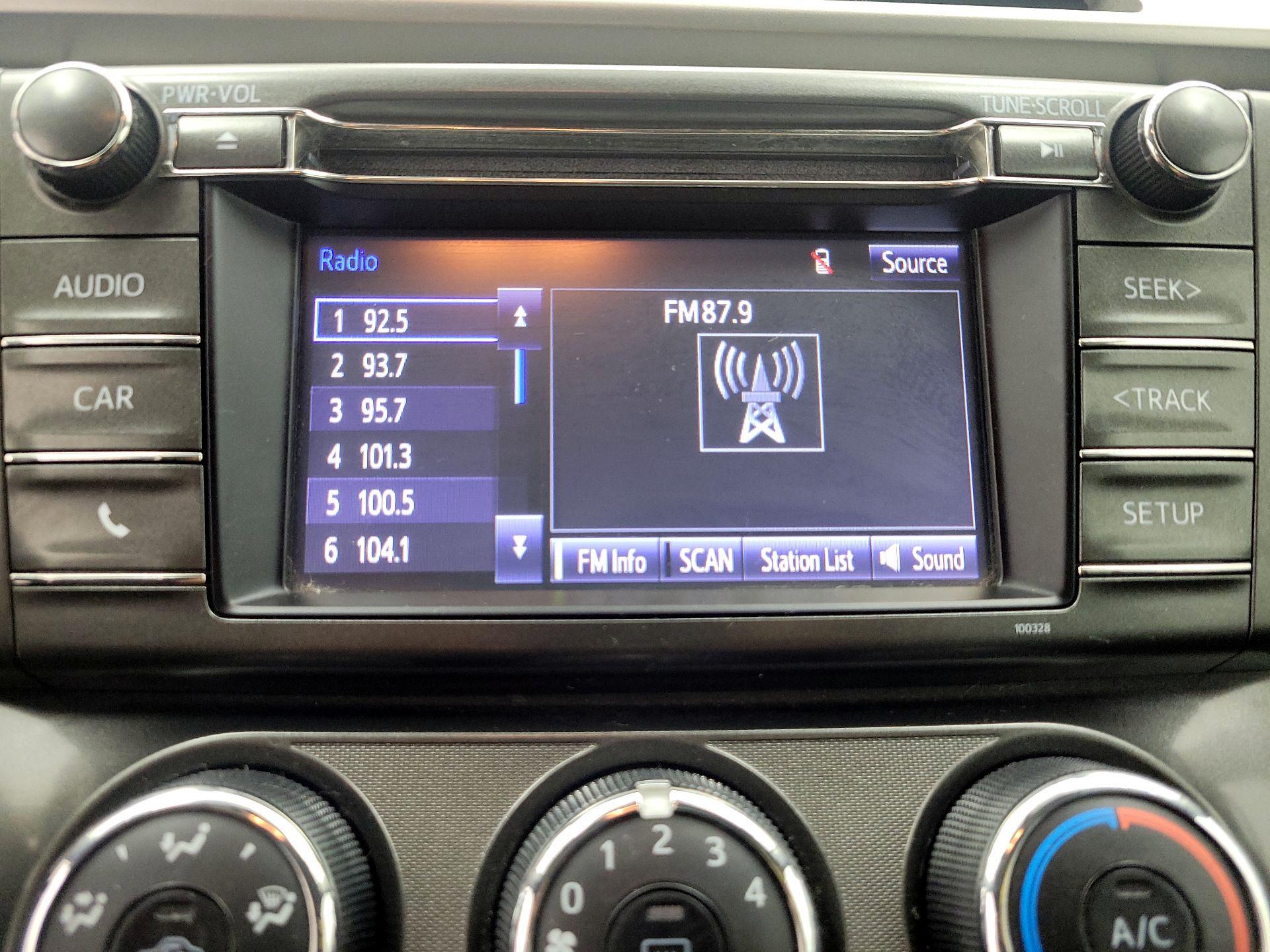 Thumbnail: 2015 Toyota RAV4 - 15