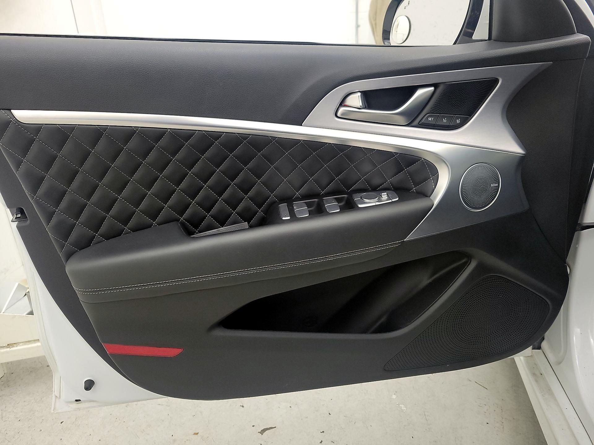 Thumbnail: 2021 Genesis G70 - 12