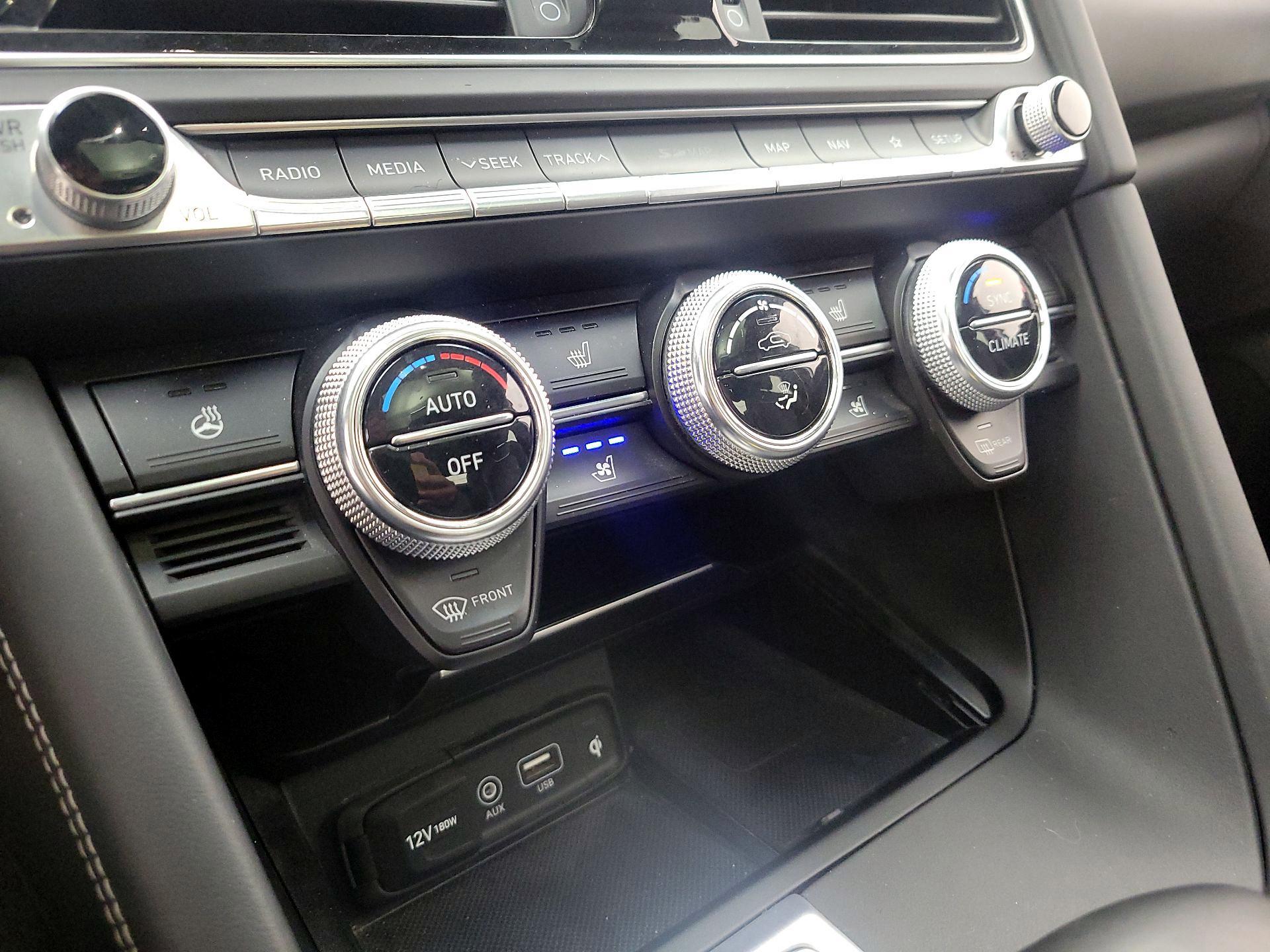 Thumbnail: 2021 Genesis G70 - 15