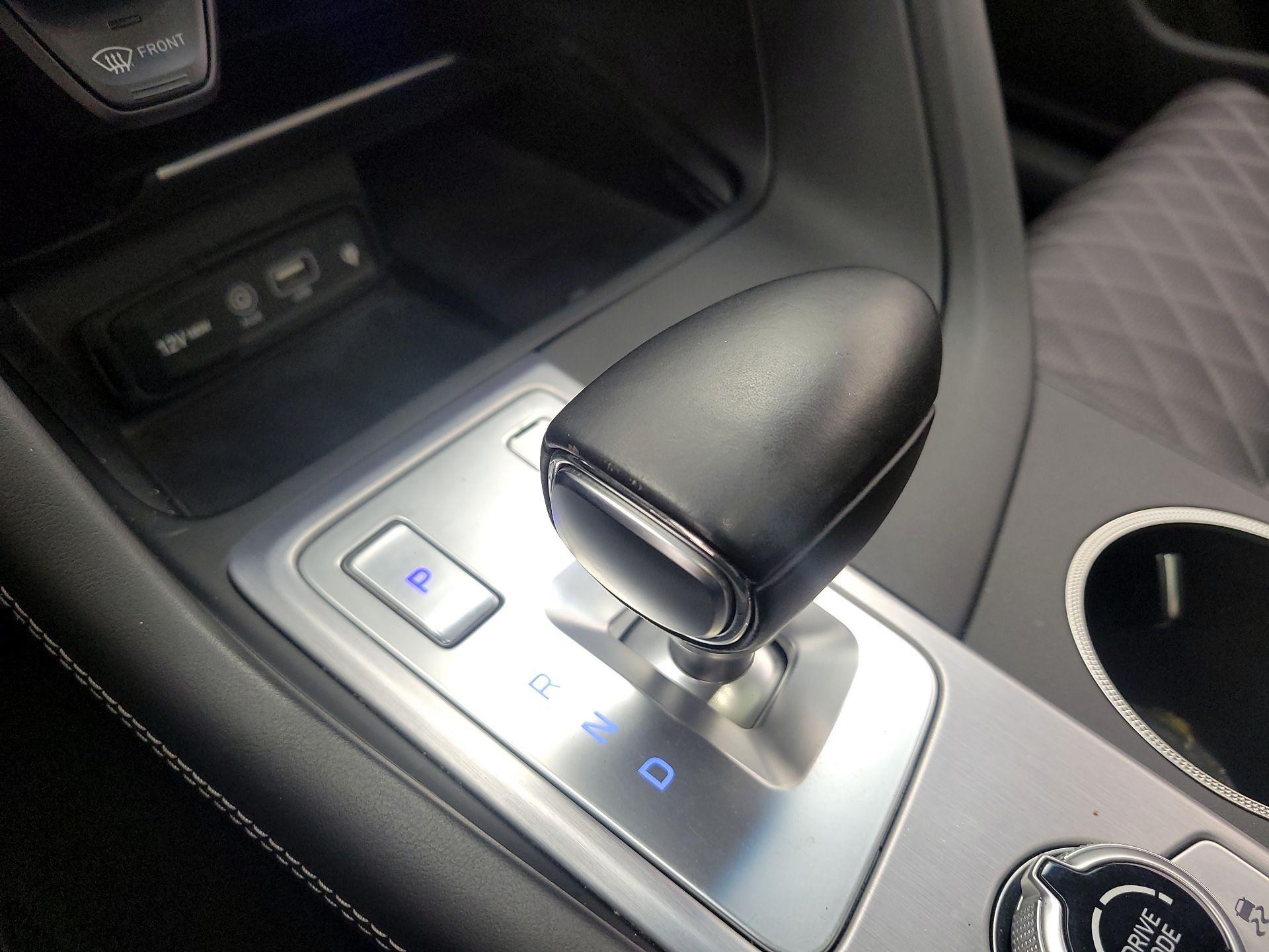 Thumbnail: 2021 Genesis G70 - 16
