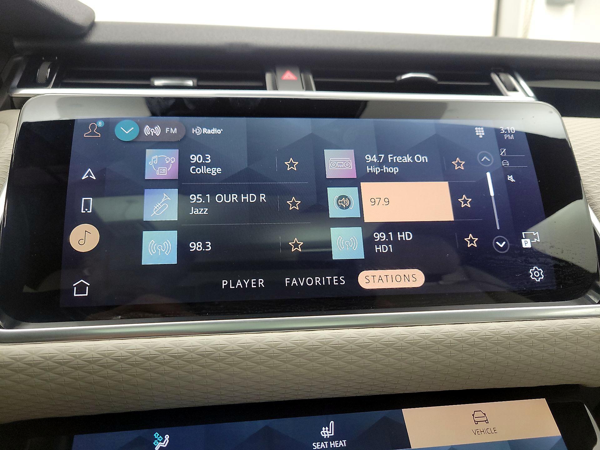 Thumbnail: 2023 Land Rover Range Rover Velar - 16