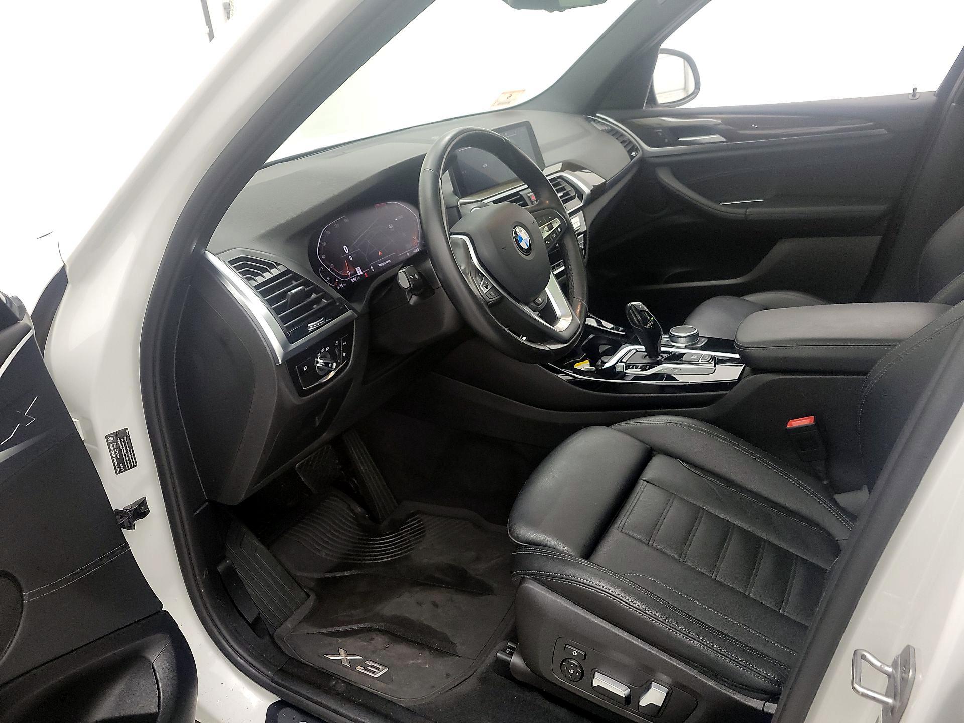 Thumbnail: 2021 BMW X3 - 11