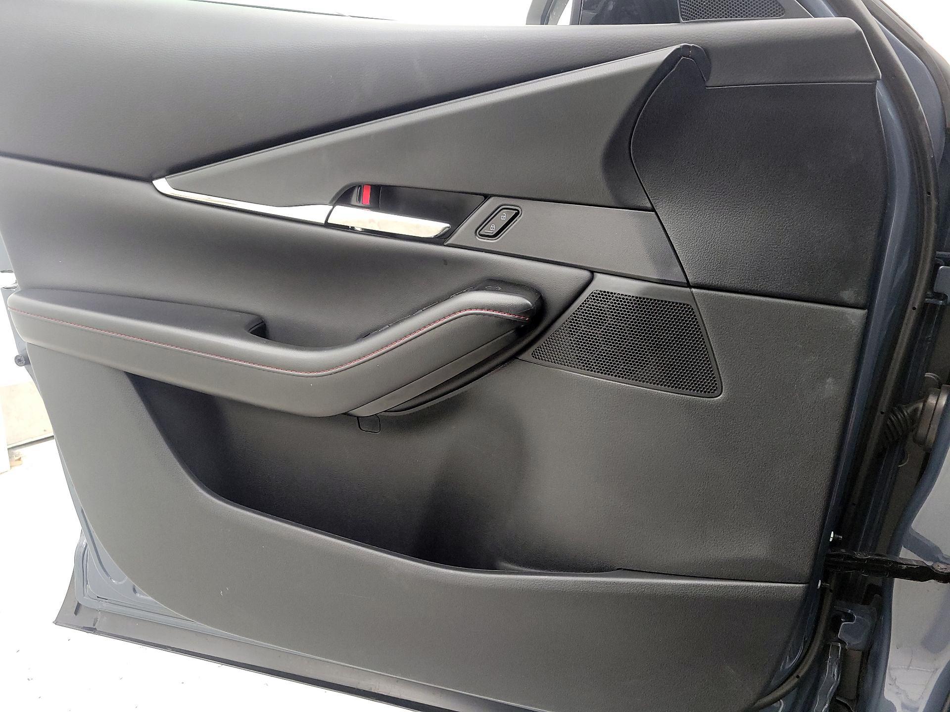 Thumbnail: 2025 Mazda CX-30 - 12