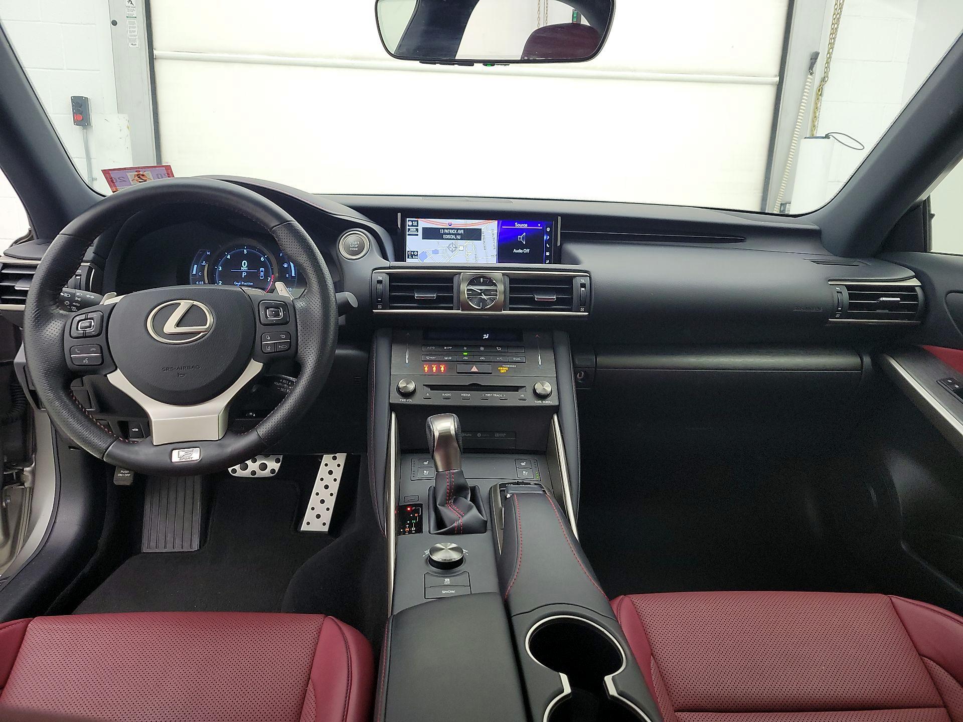 Thumbnail: 2019 Lexus IS - 9