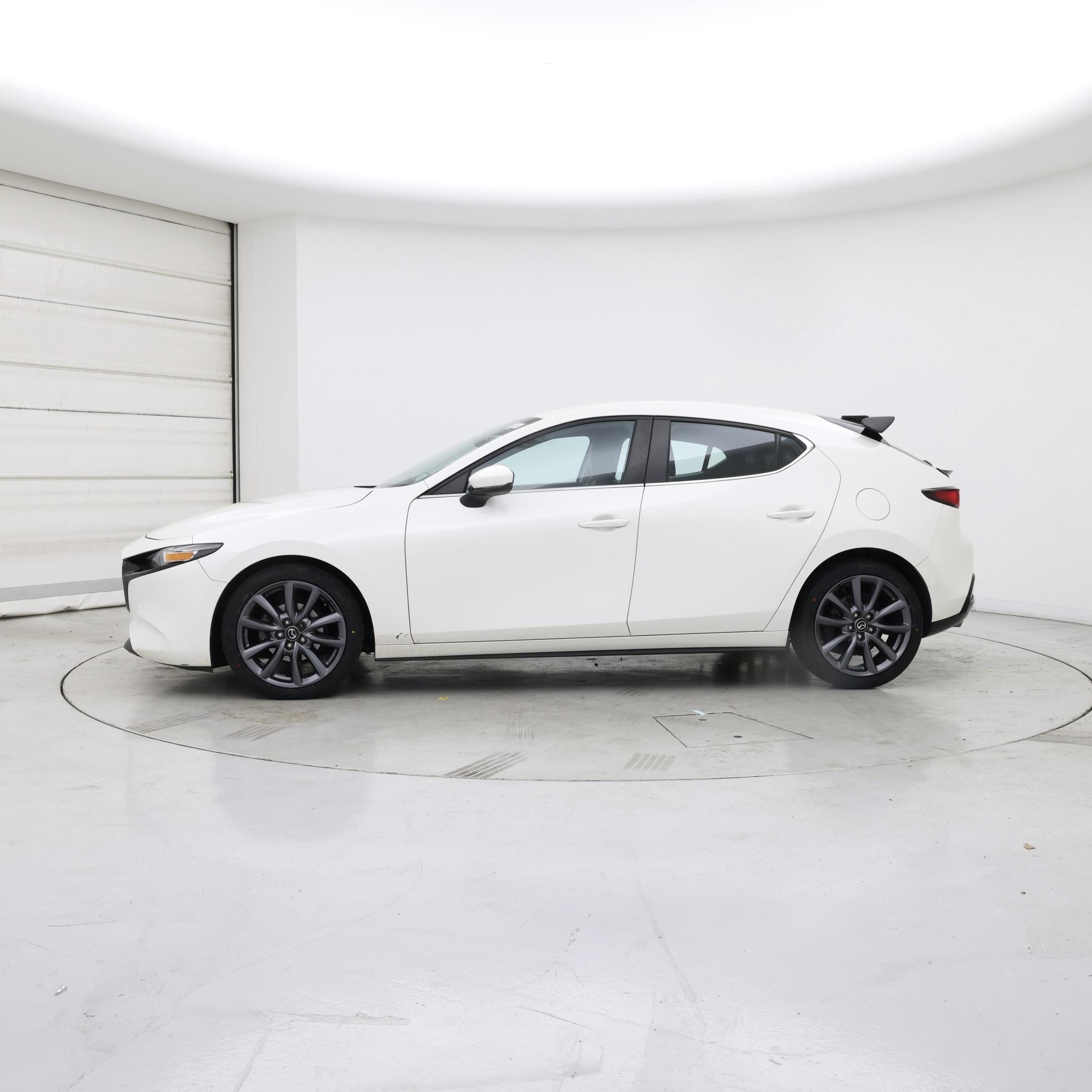 Thumbnail: 2022 Mazda Mazda3 - 3