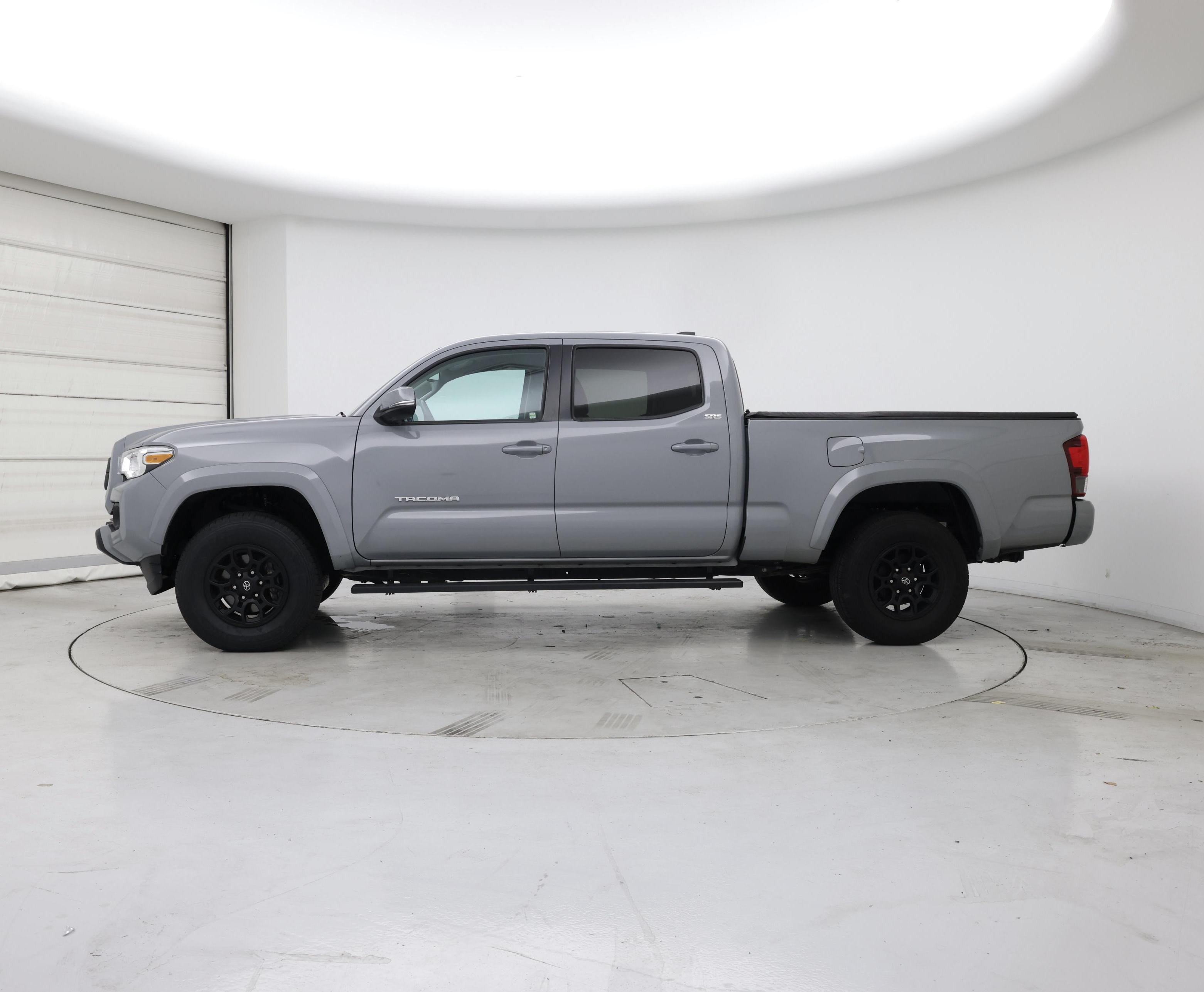 Thumbnail: 2021 Toyota Tacoma - 3