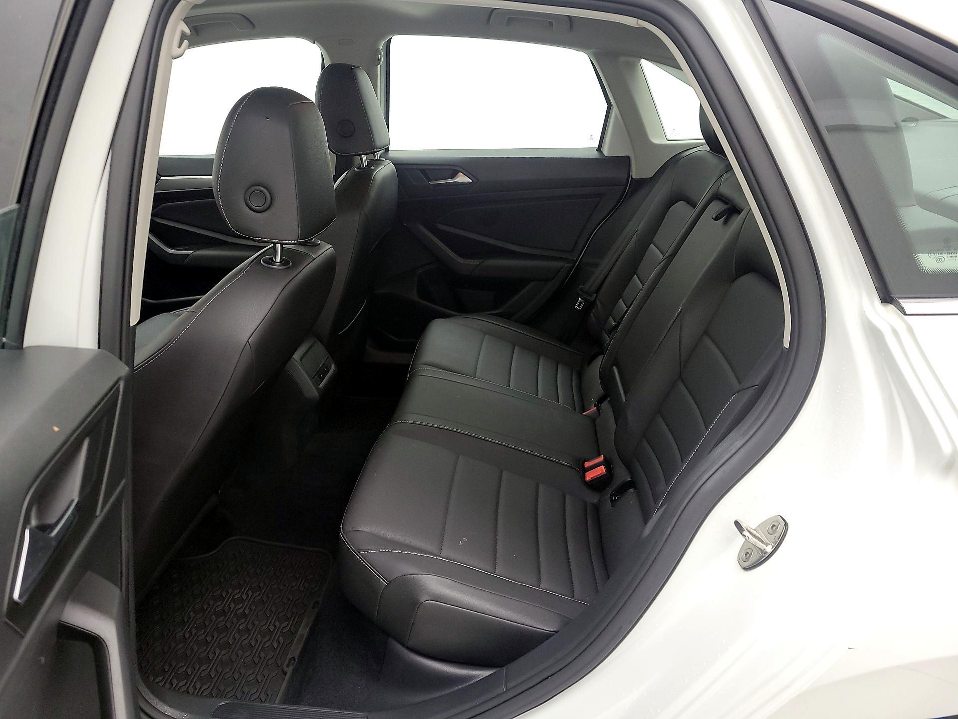 Thumbnail: 2021 Volkswagen Jetta - 19