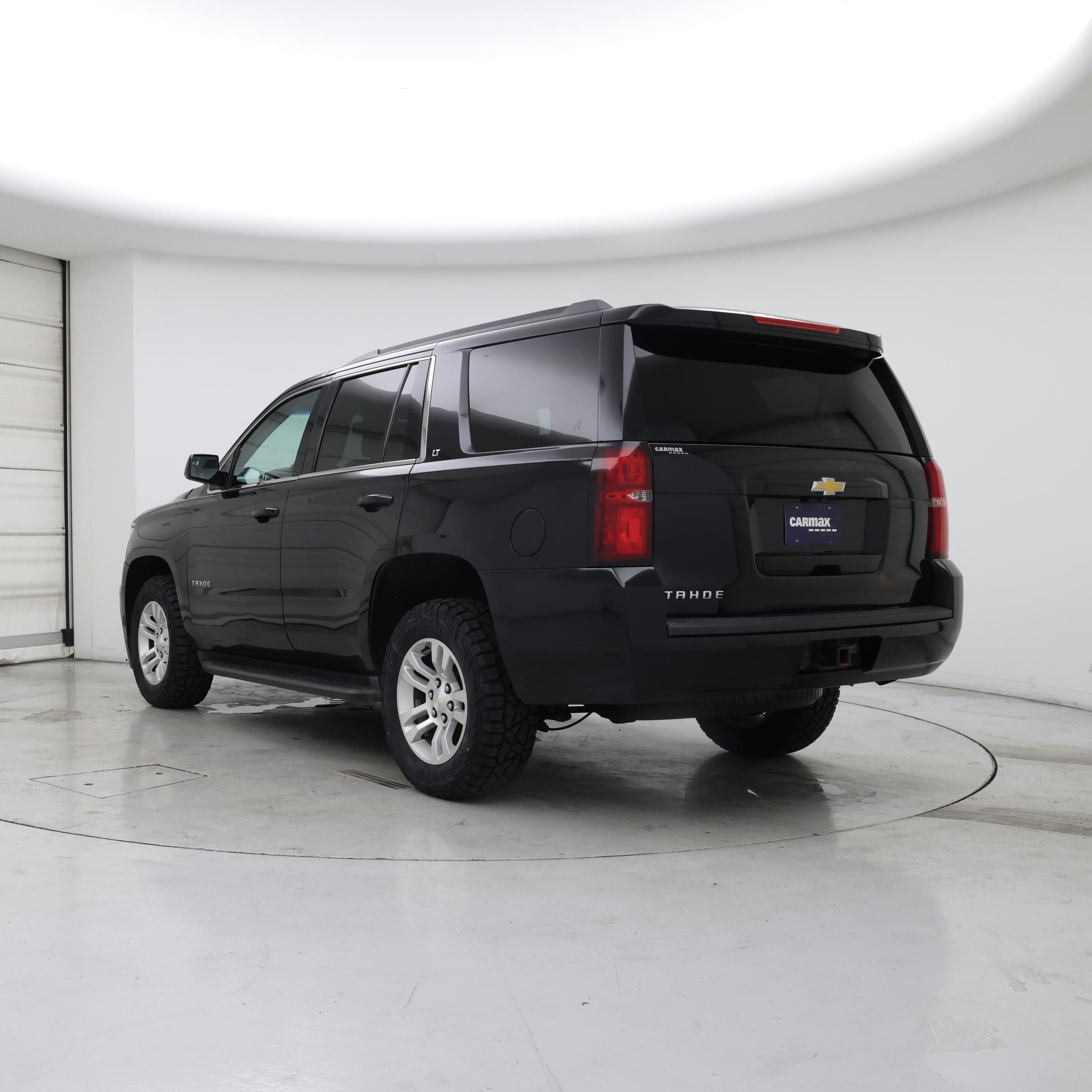 Thumbnail: 2018 Chevrolet Tahoe - 2