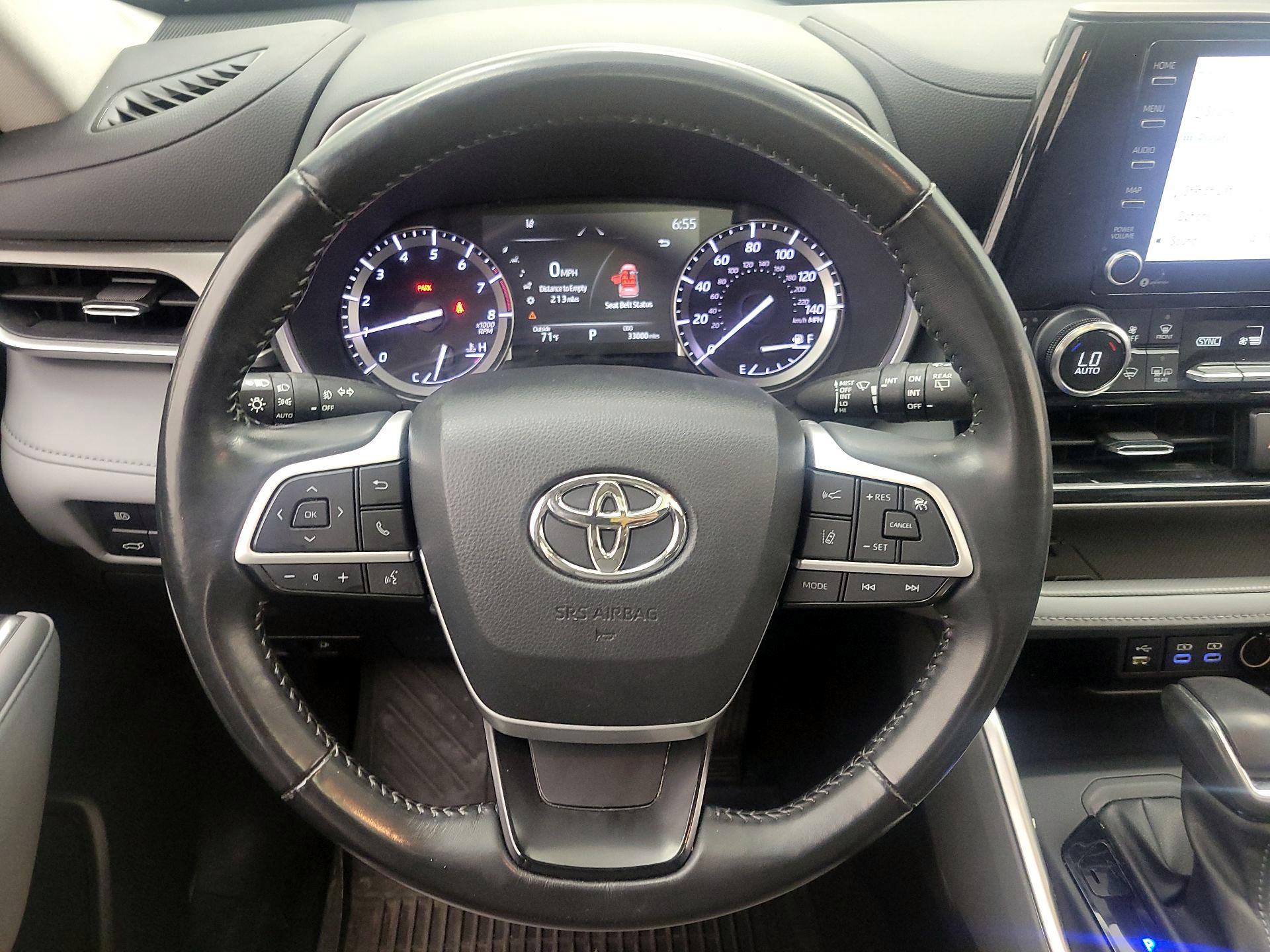 Thumbnail: 2022 Toyota Highlander - 10