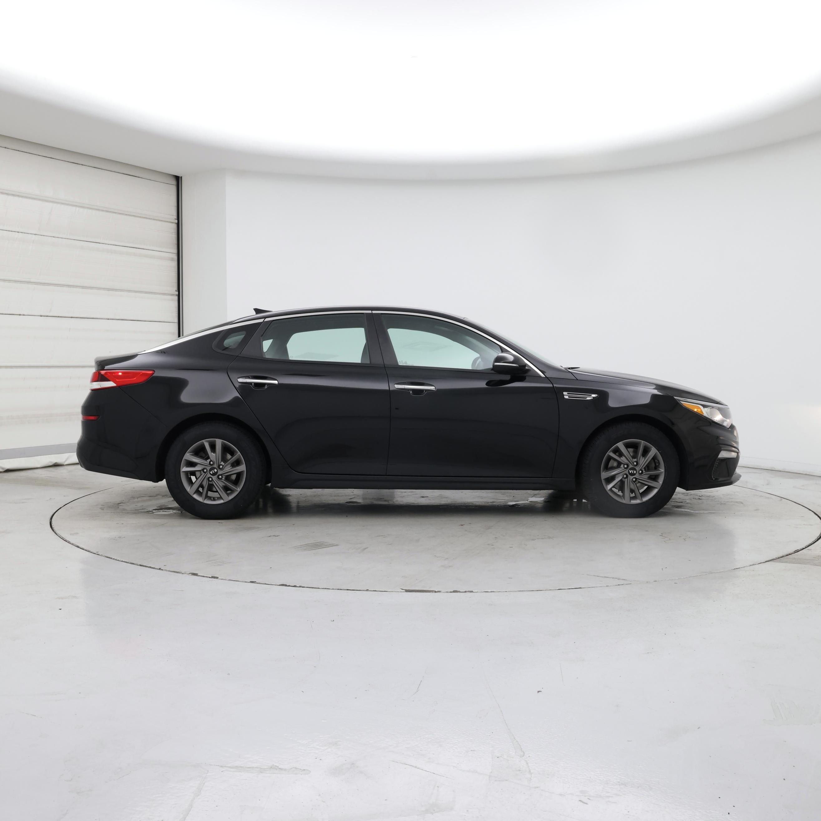 Thumbnail: 2020 Kia Optima - 7