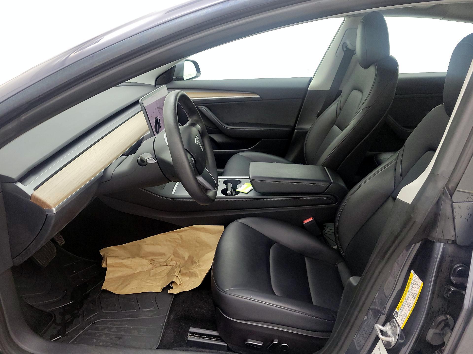 Thumbnail: 2023 Tesla Model 3 - 11