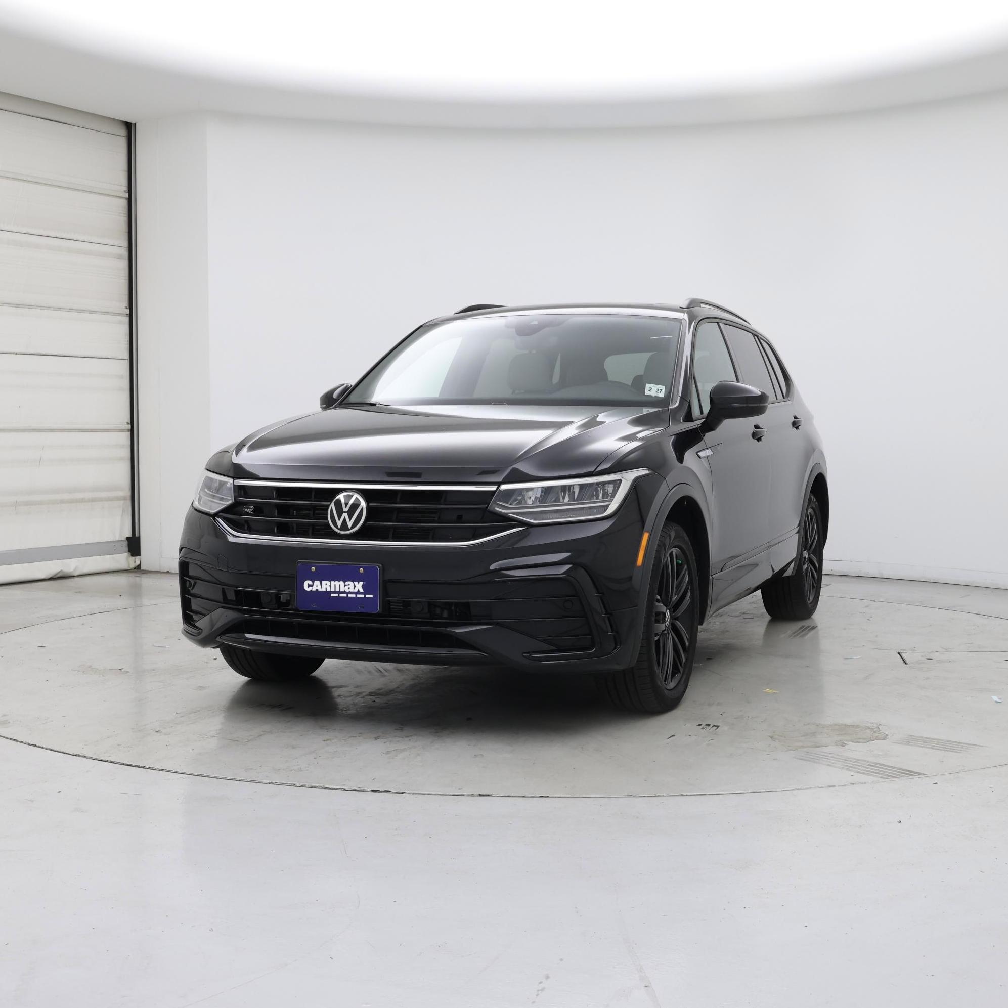 Thumbnail: 2022 Volkswagen Tiguan - 4