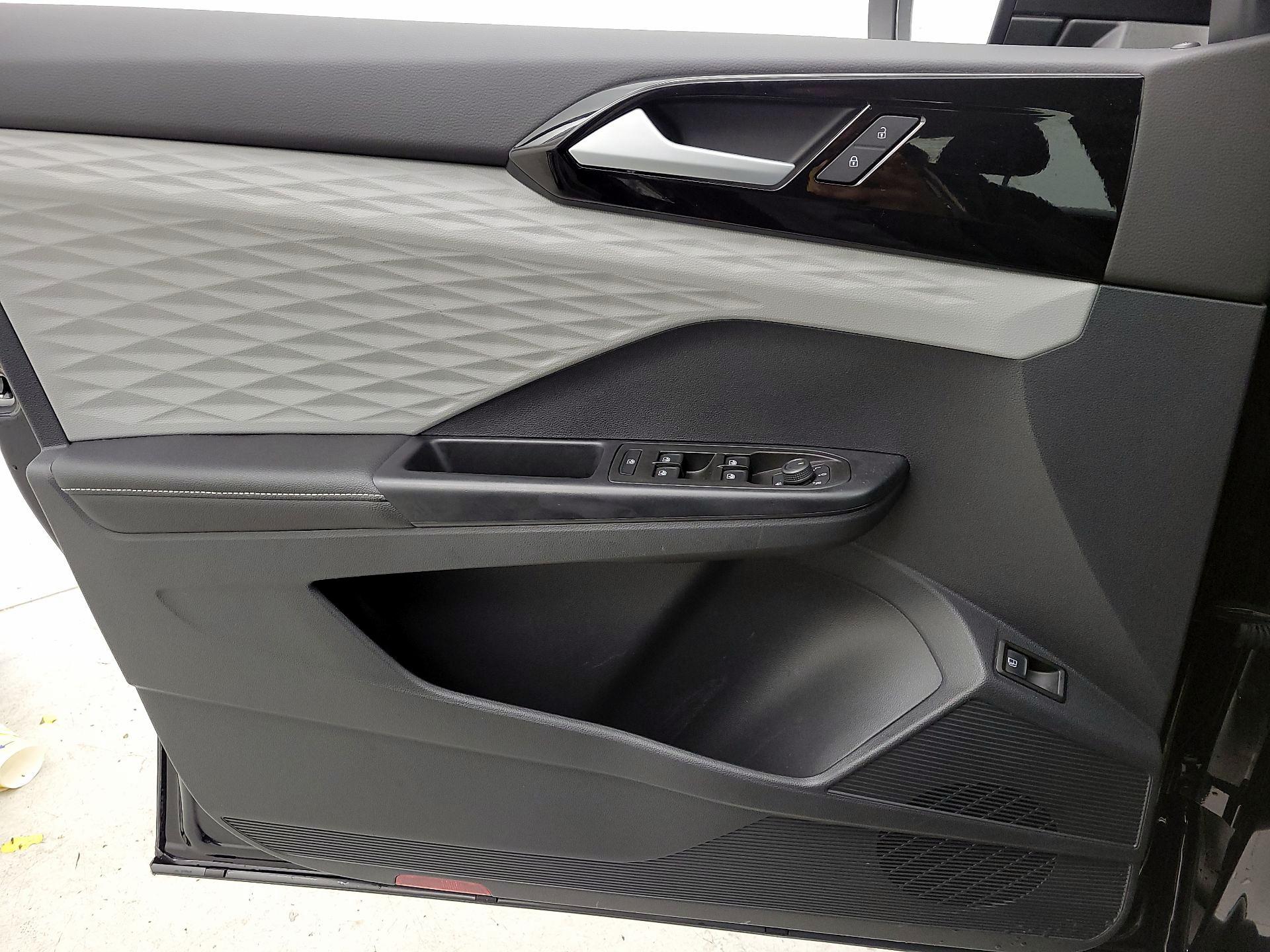 Thumbnail: 2024 Volkswagen Taos - 12