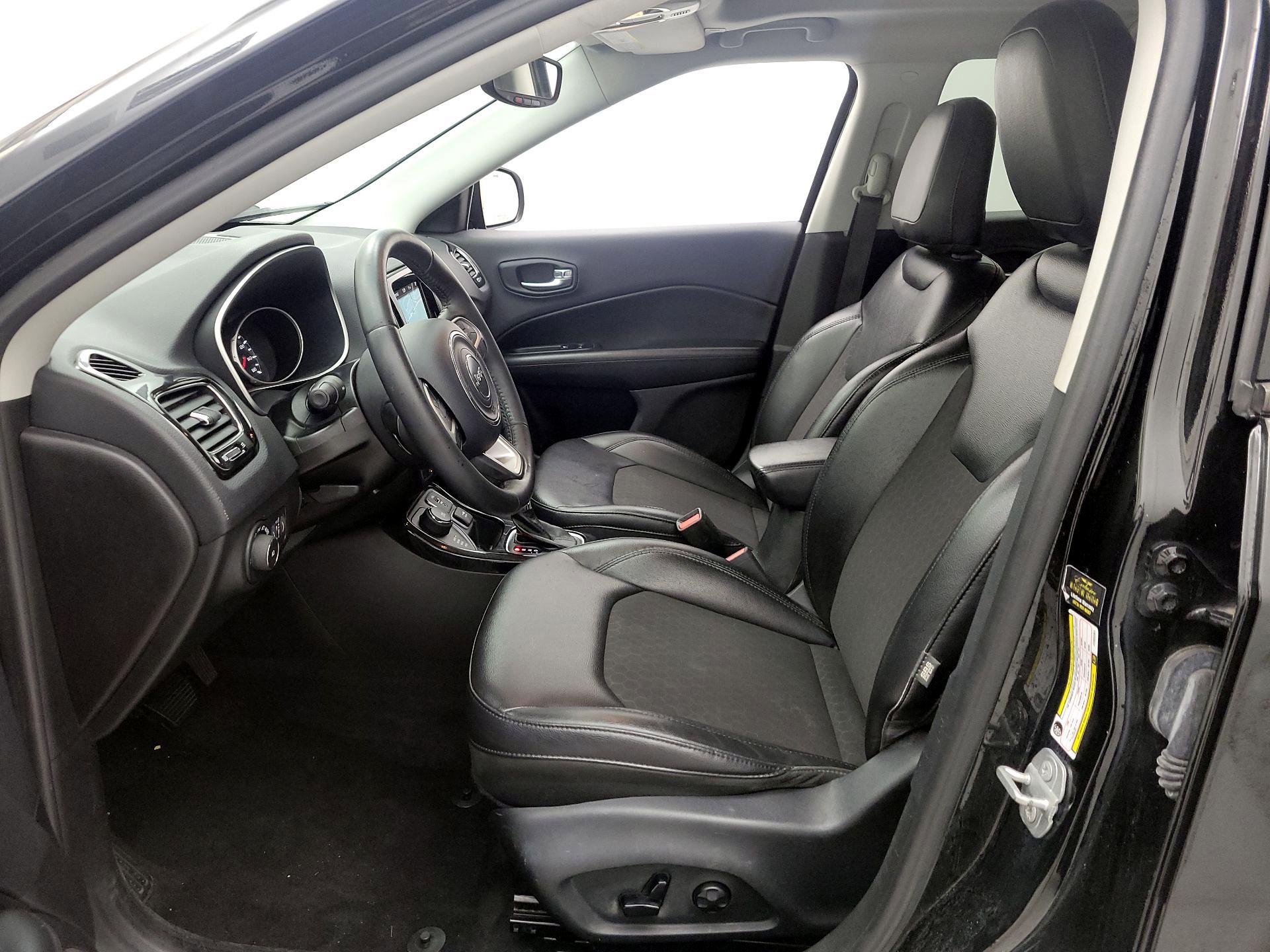 Thumbnail: 2018 Jeep Compass - 11