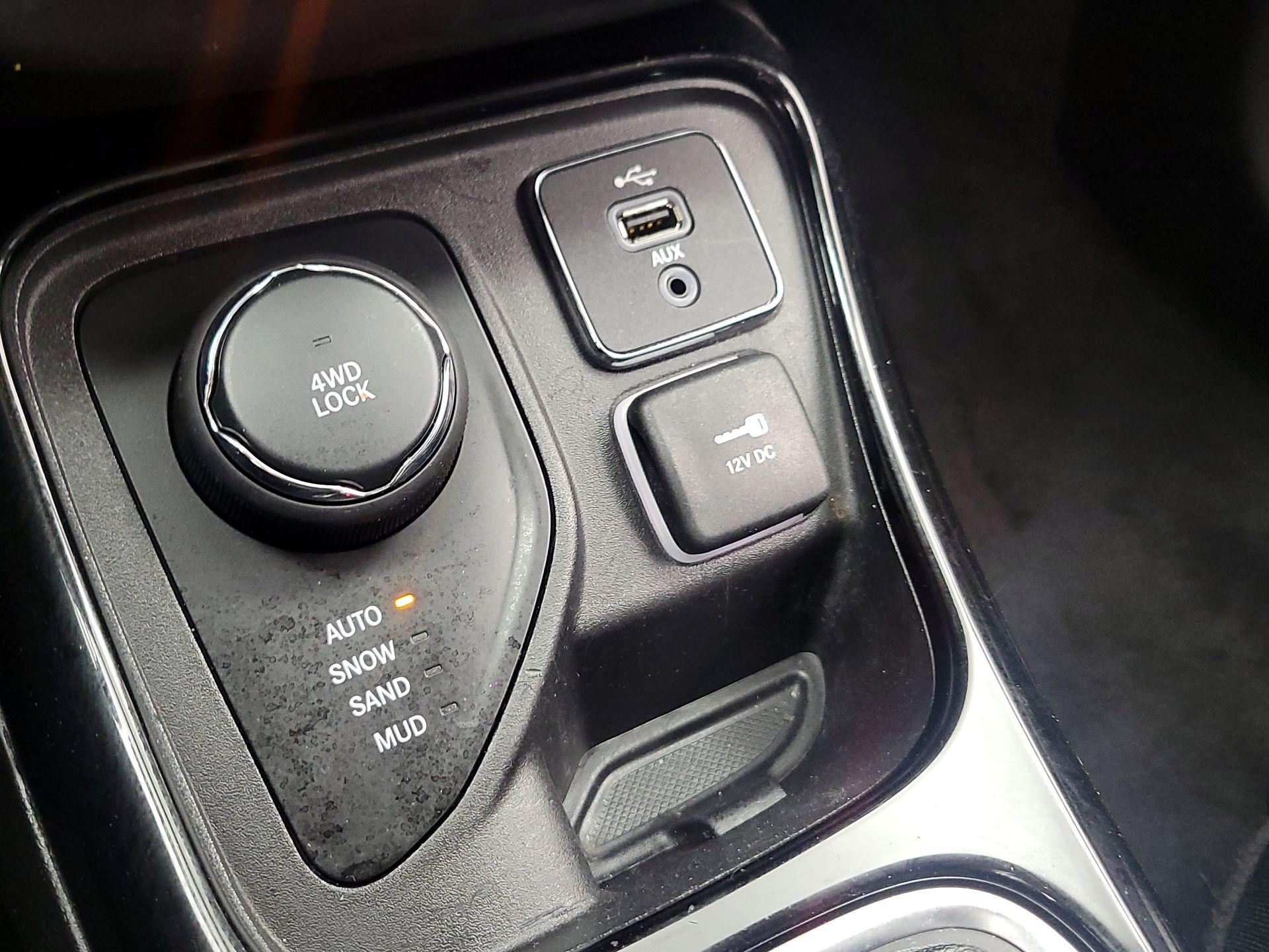 Thumbnail: 2018 Jeep Compass - 19