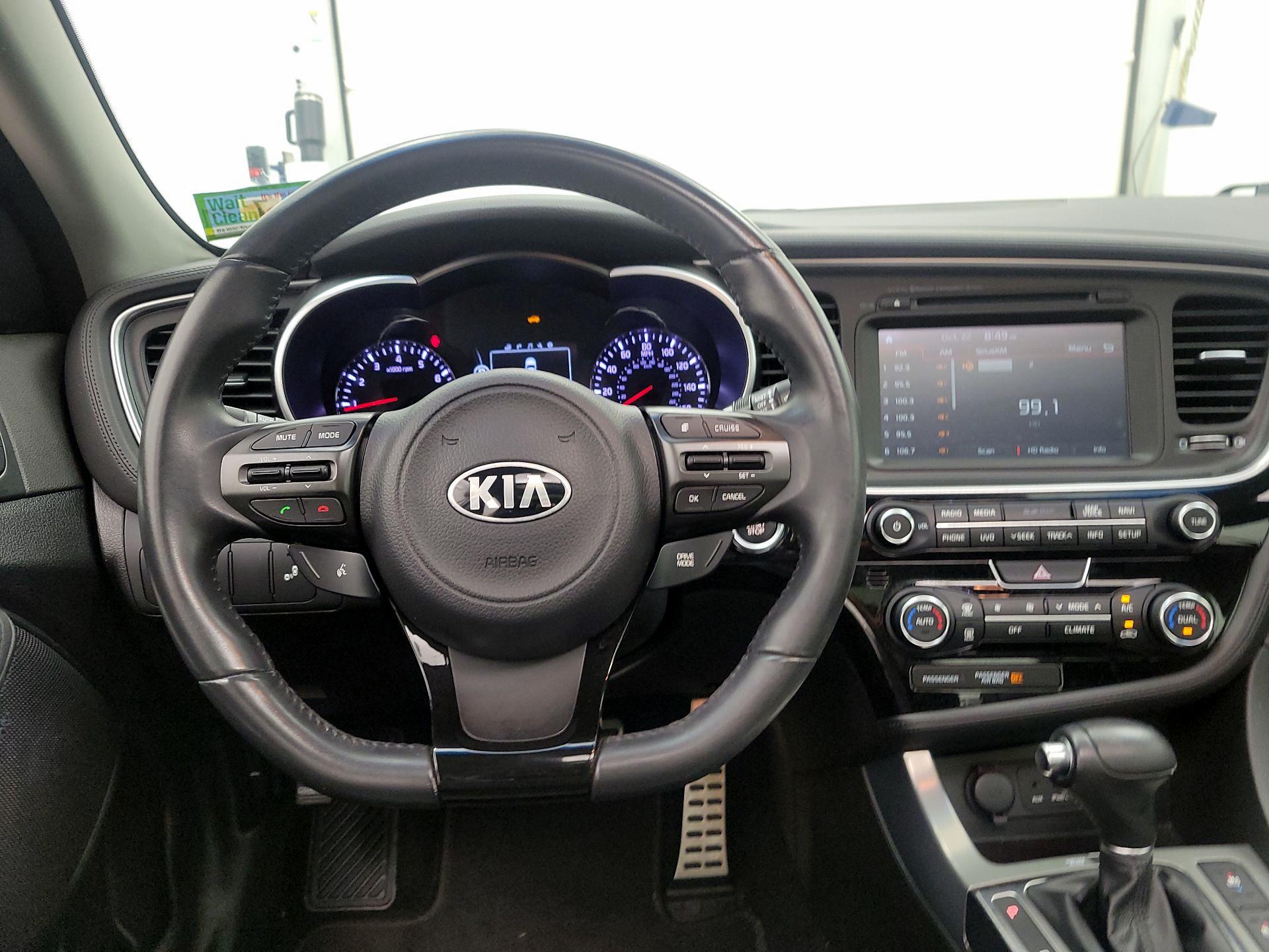 Thumbnail: 2015 Kia Optima - 10
