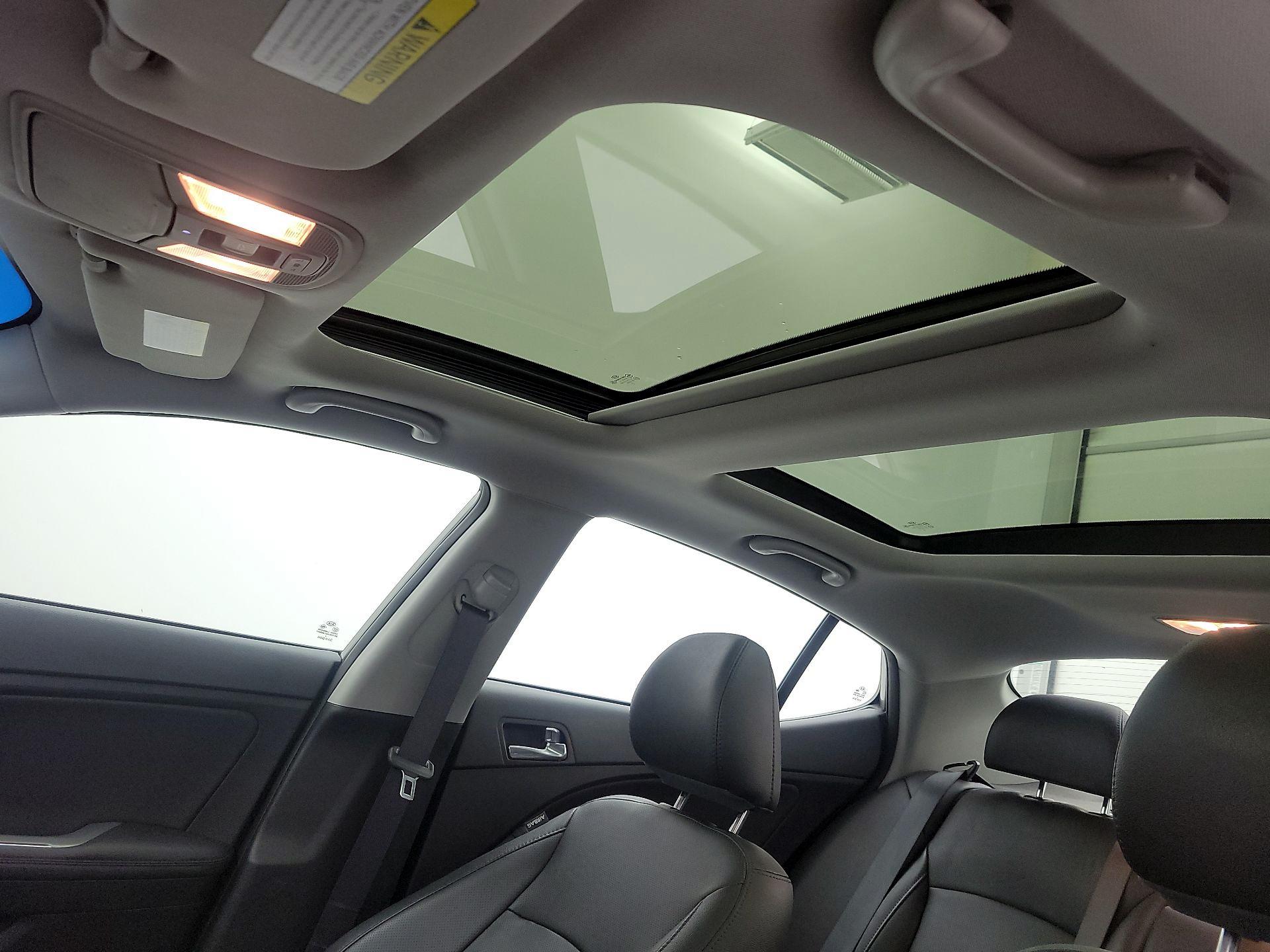 Thumbnail: 2015 Kia Optima - 17