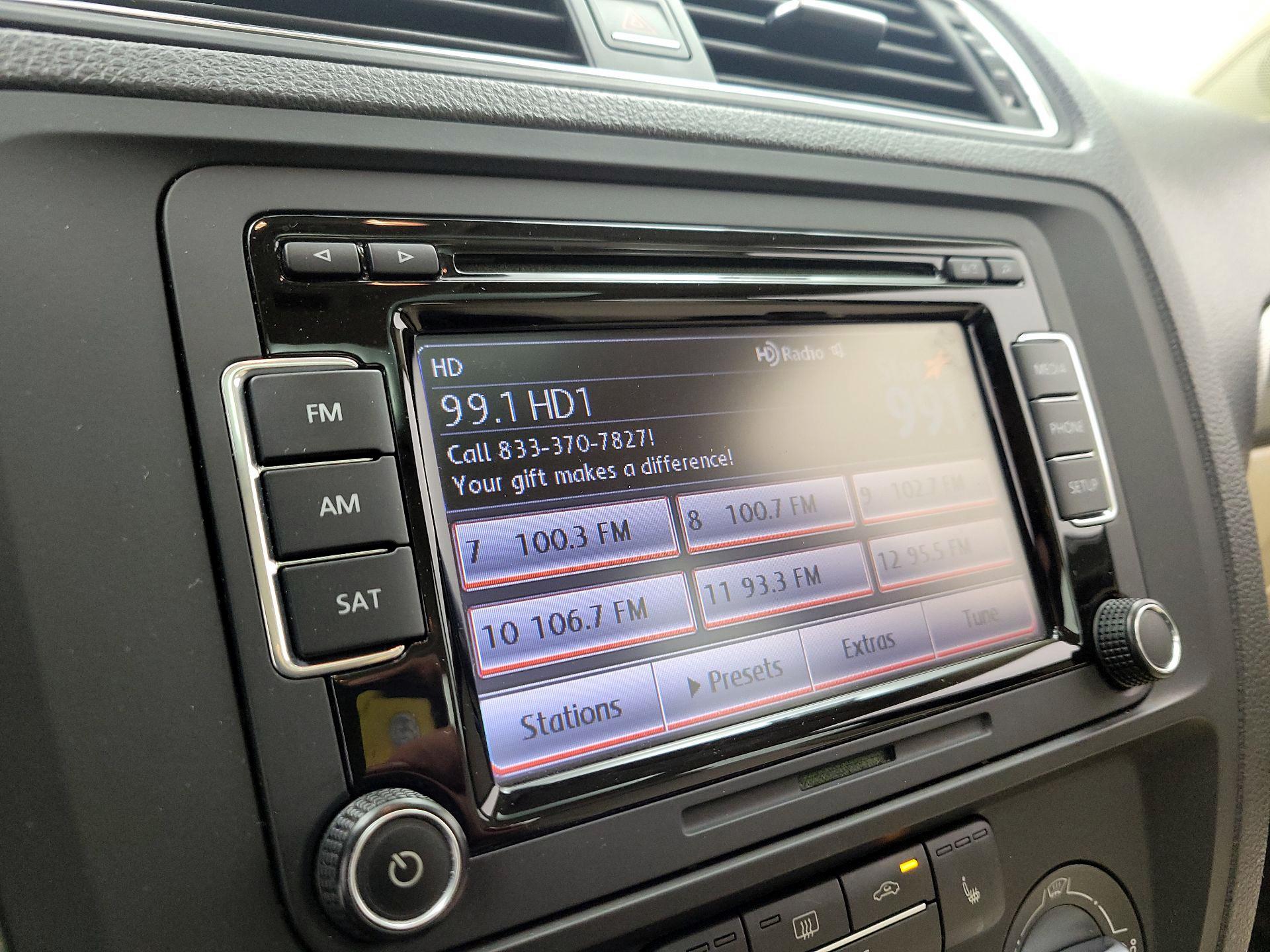Thumbnail: 2015 Volkswagen Jetta - 14