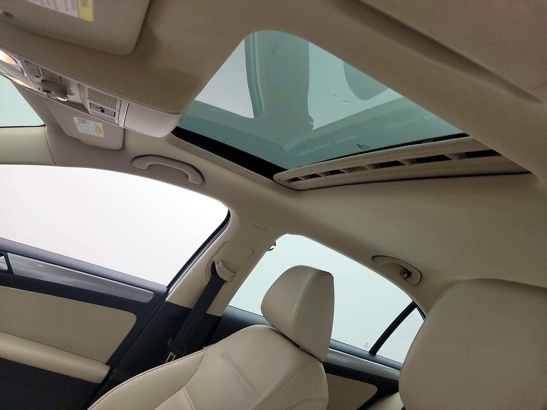 Thumbnail: 2015 Volkswagen Jetta - 17