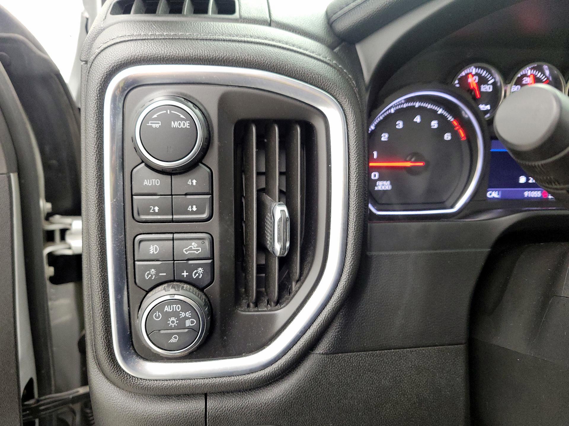 Thumbnail: 2020 Chevrolet Silverado 3500 - 13