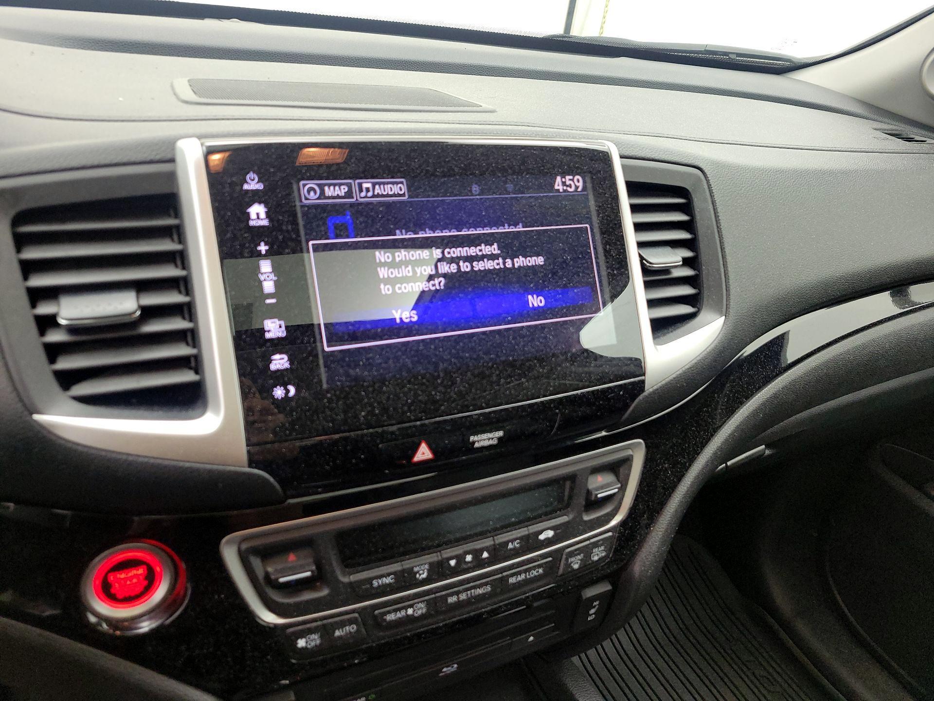 Thumbnail: 2017 Honda Pilot - 16