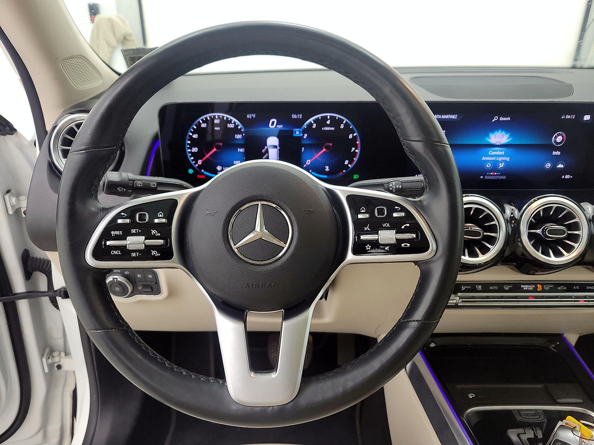 Thumbnail: 2022 Mercedes-Benz GLB - 10