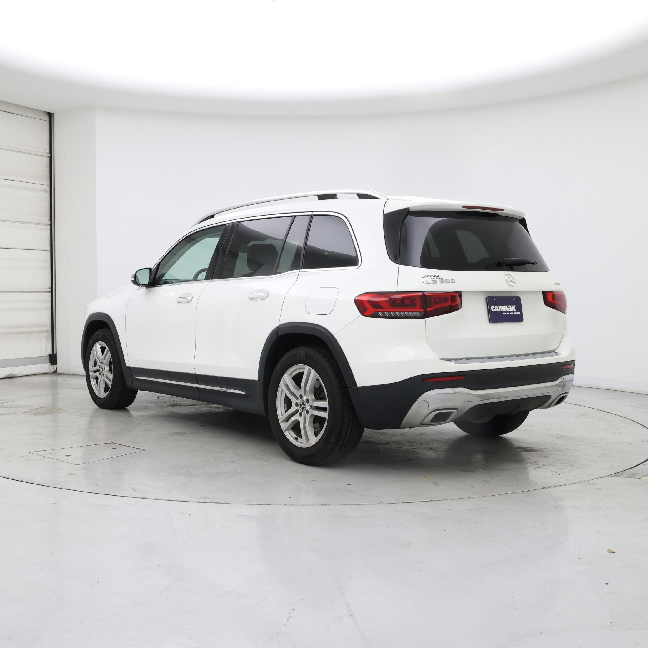 Thumbnail: 2022 Mercedes-Benz GLB - 2