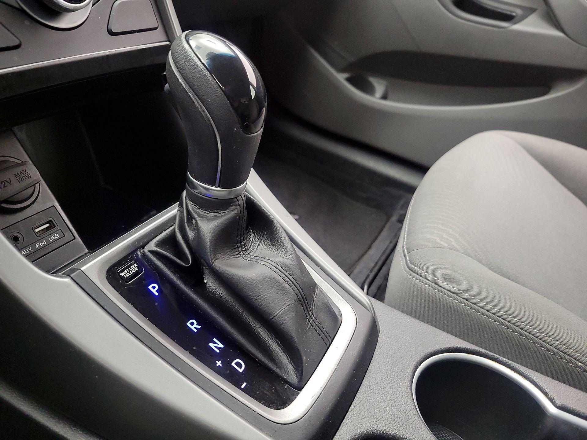 Thumbnail: 2014 Hyundai Elantra - 16