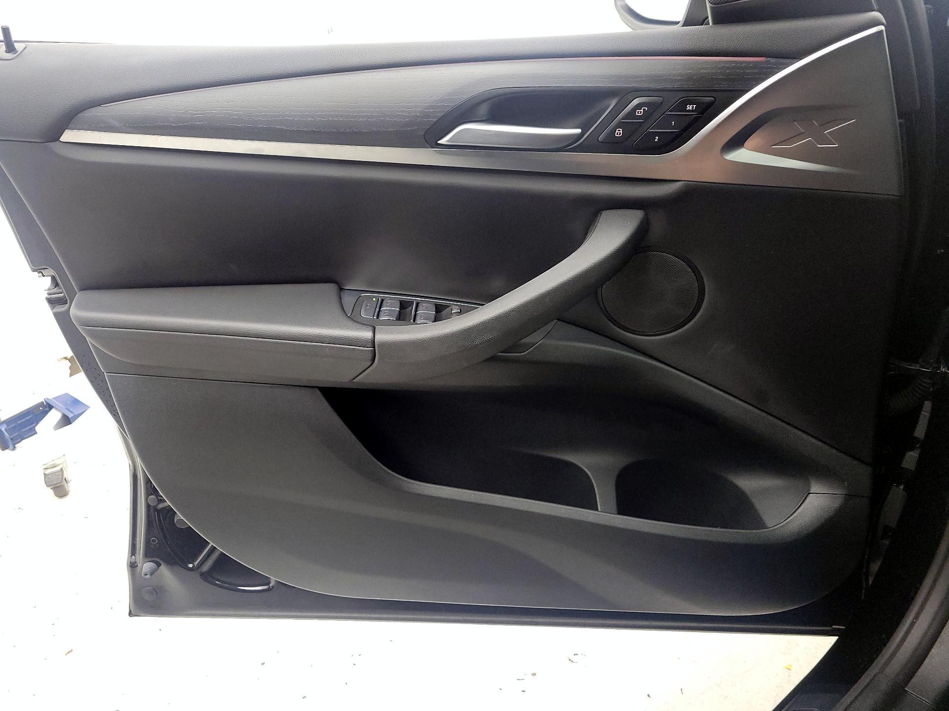 Thumbnail: 2022 BMW X3 - 12