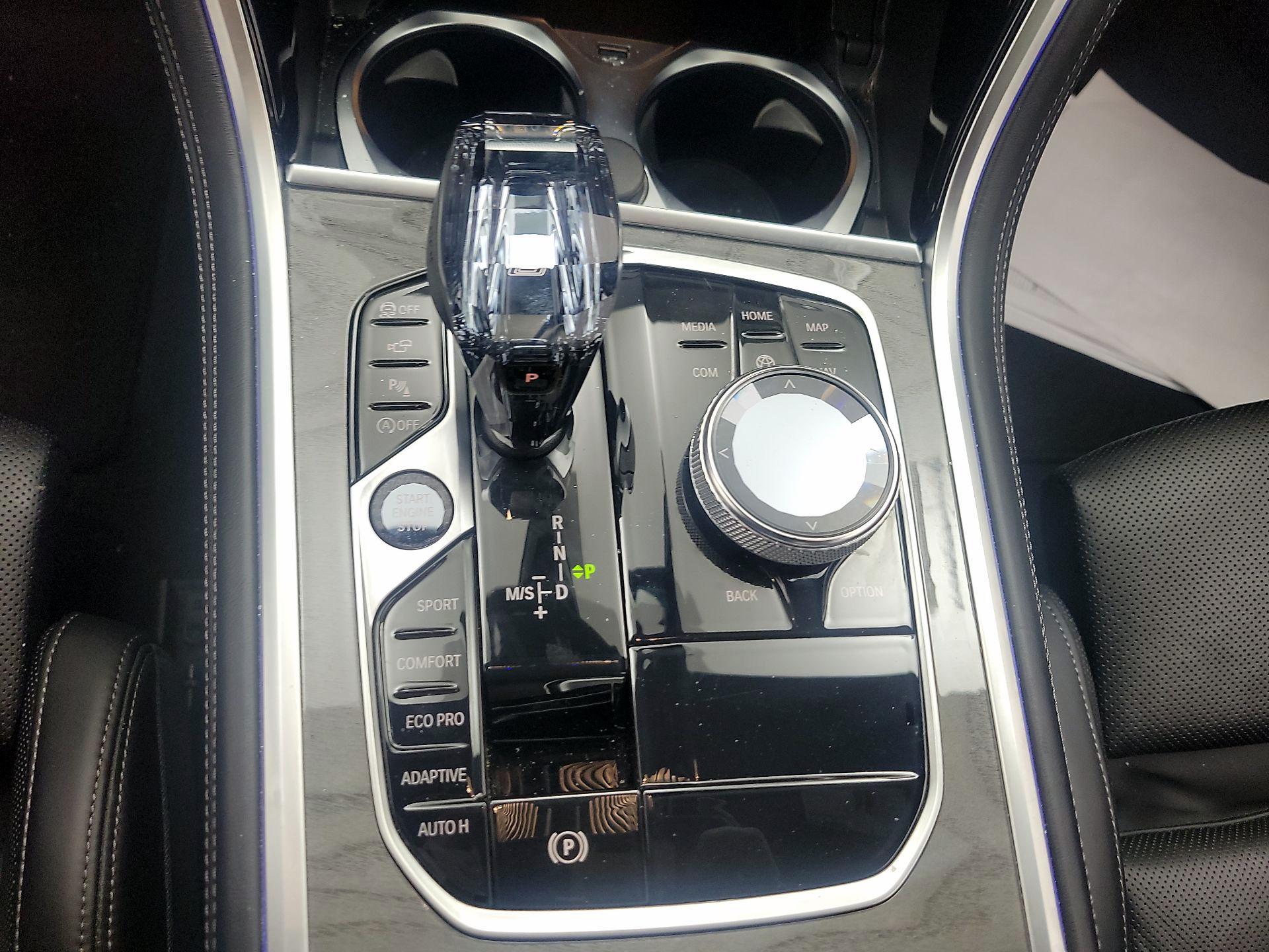 Thumbnail: 2021 BMW 8 Series - 18