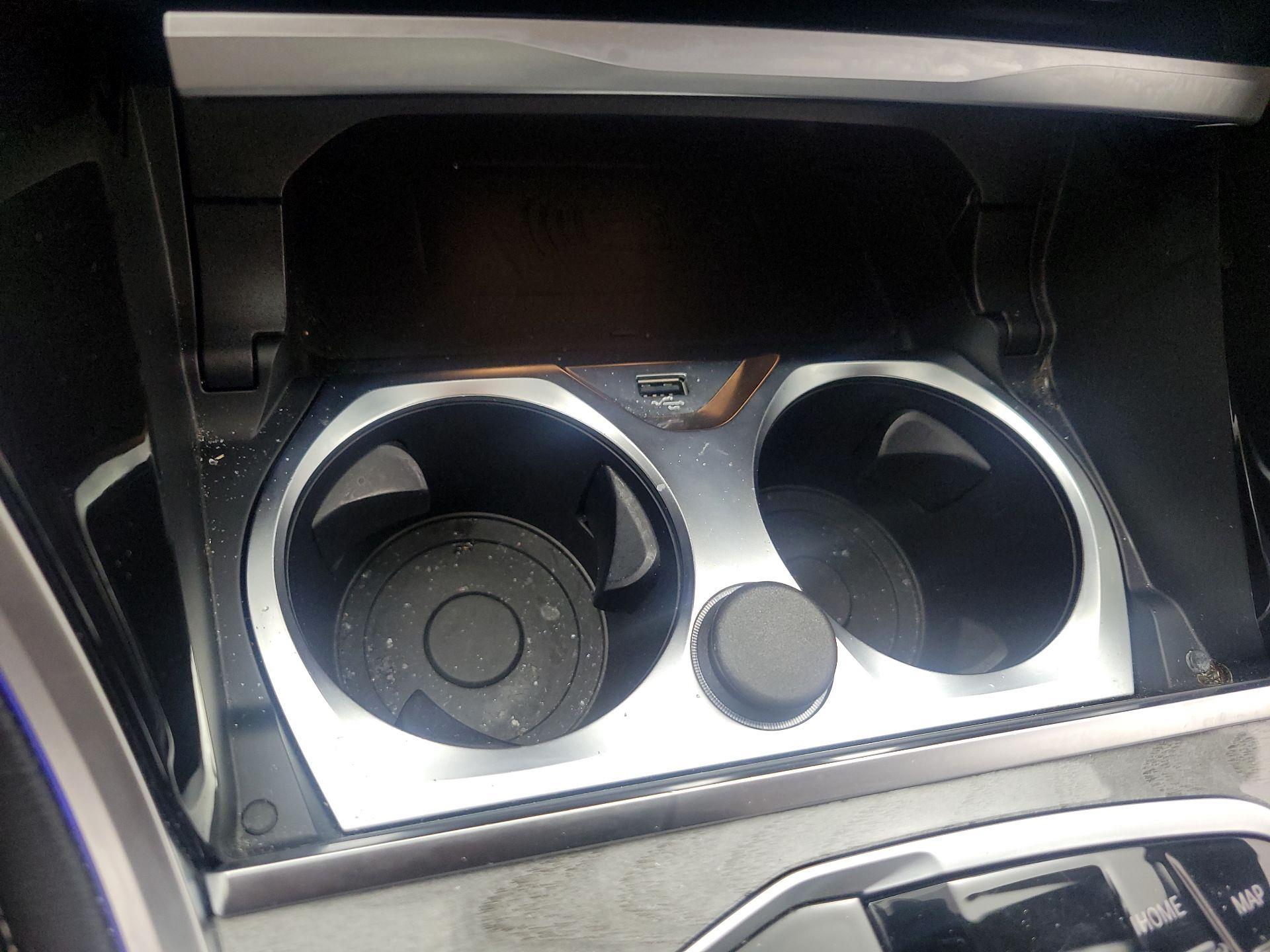 Thumbnail: 2021 BMW 8 Series - 19