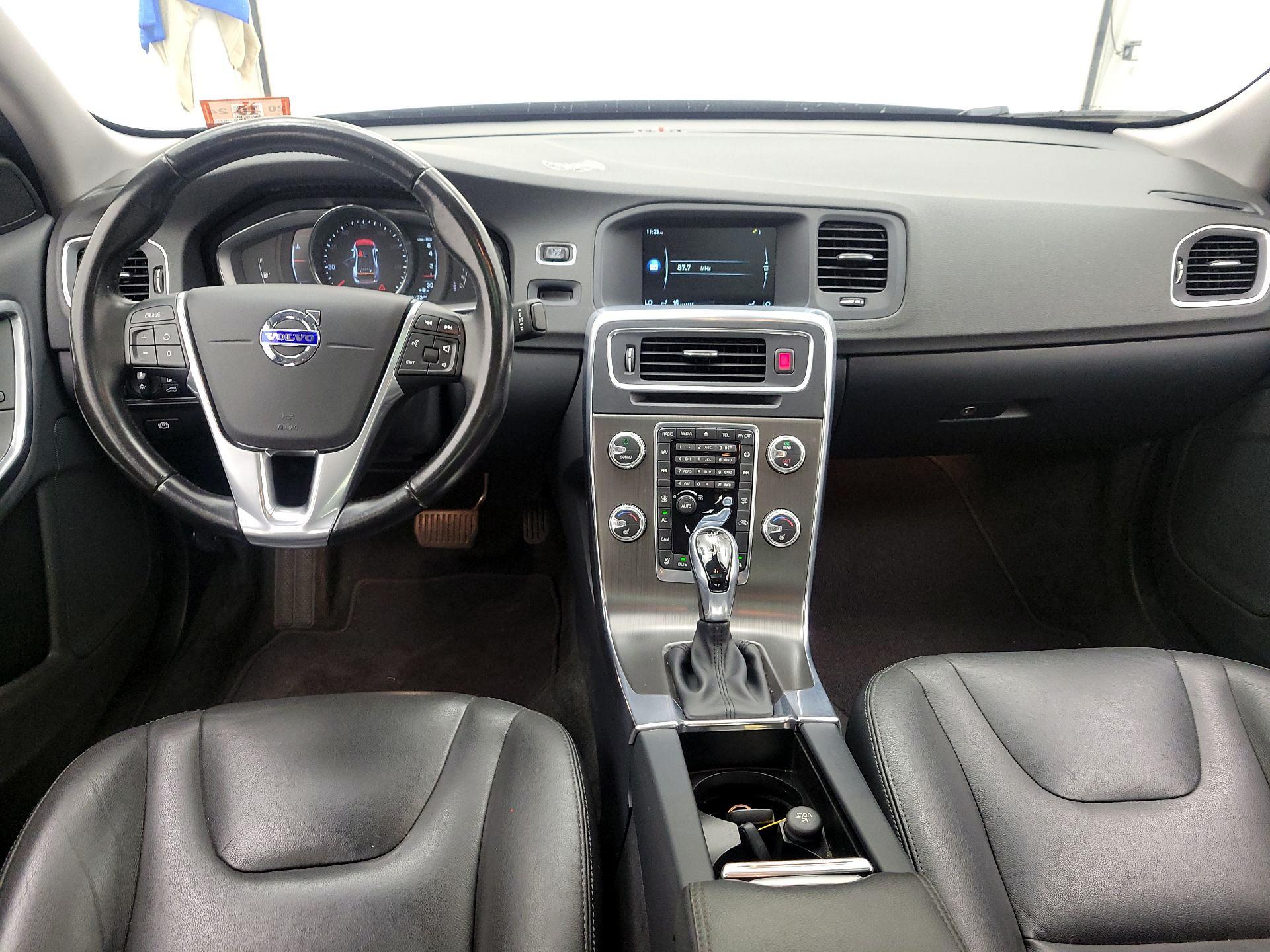 Thumbnail: 2016 Volvo S60 - 9