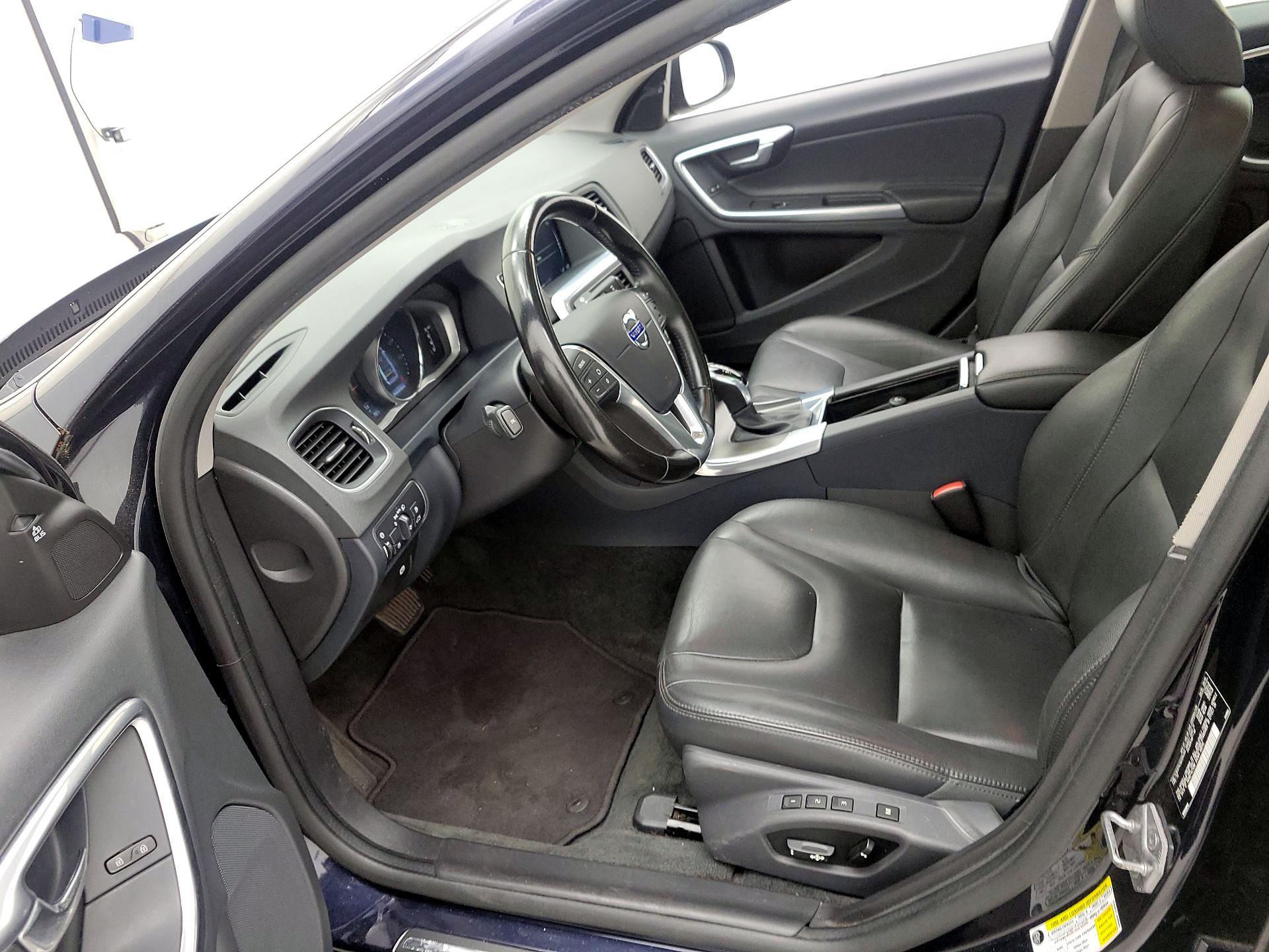Thumbnail: 2016 Volvo S60 - 11