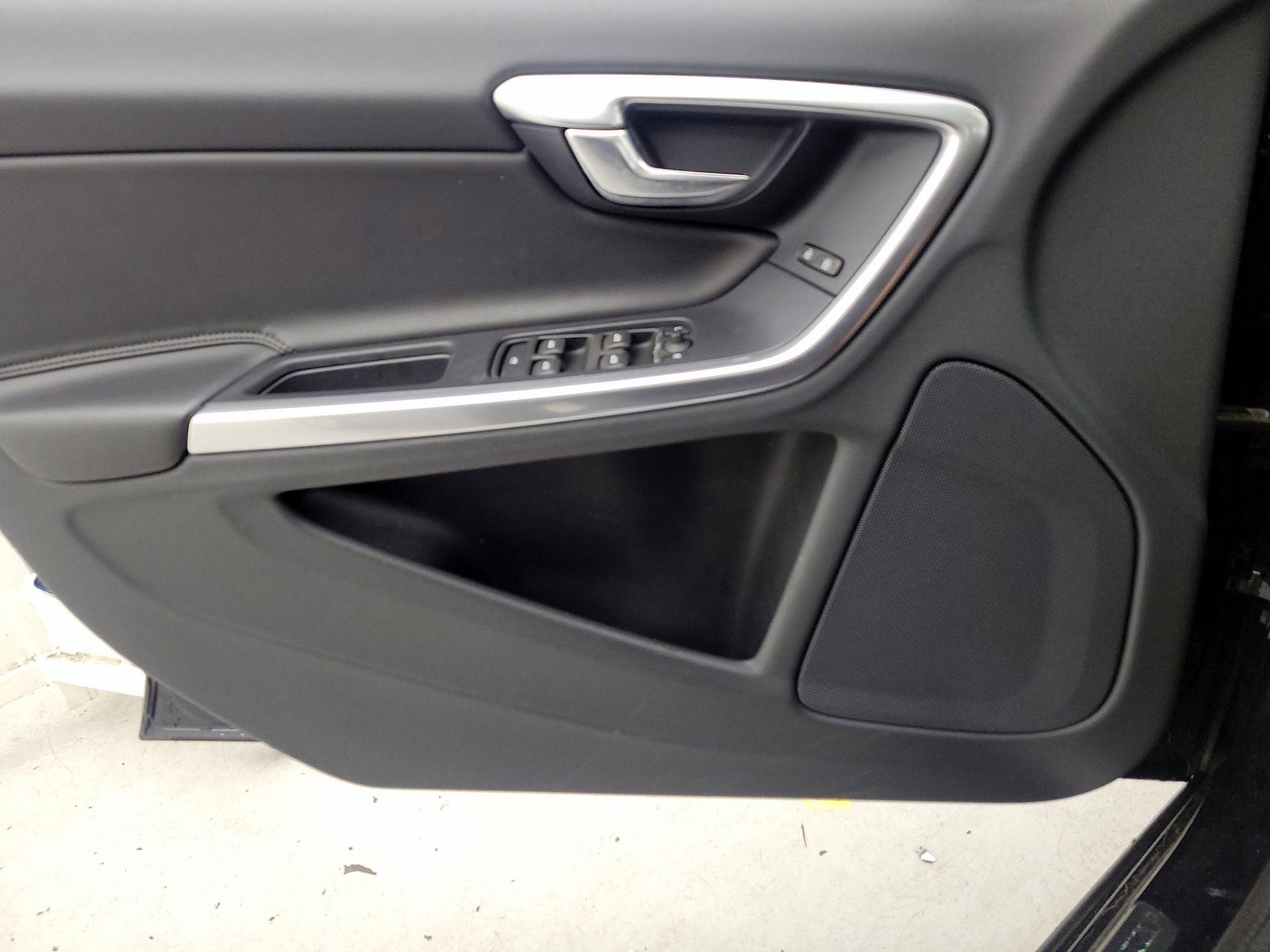 Thumbnail: 2016 Volvo S60 - 12
