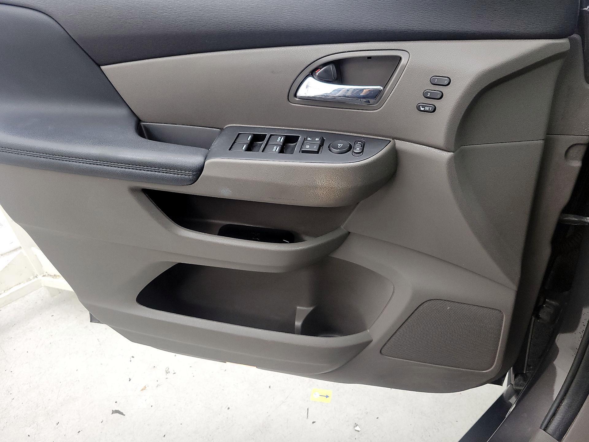 Thumbnail: 2016 Honda Odyssey - 12