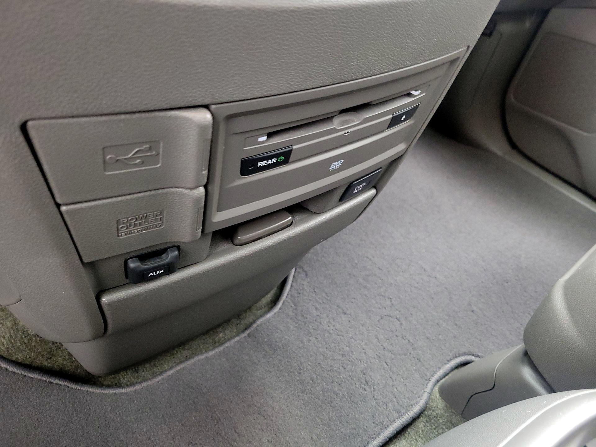 Thumbnail: 2016 Honda Odyssey - 18