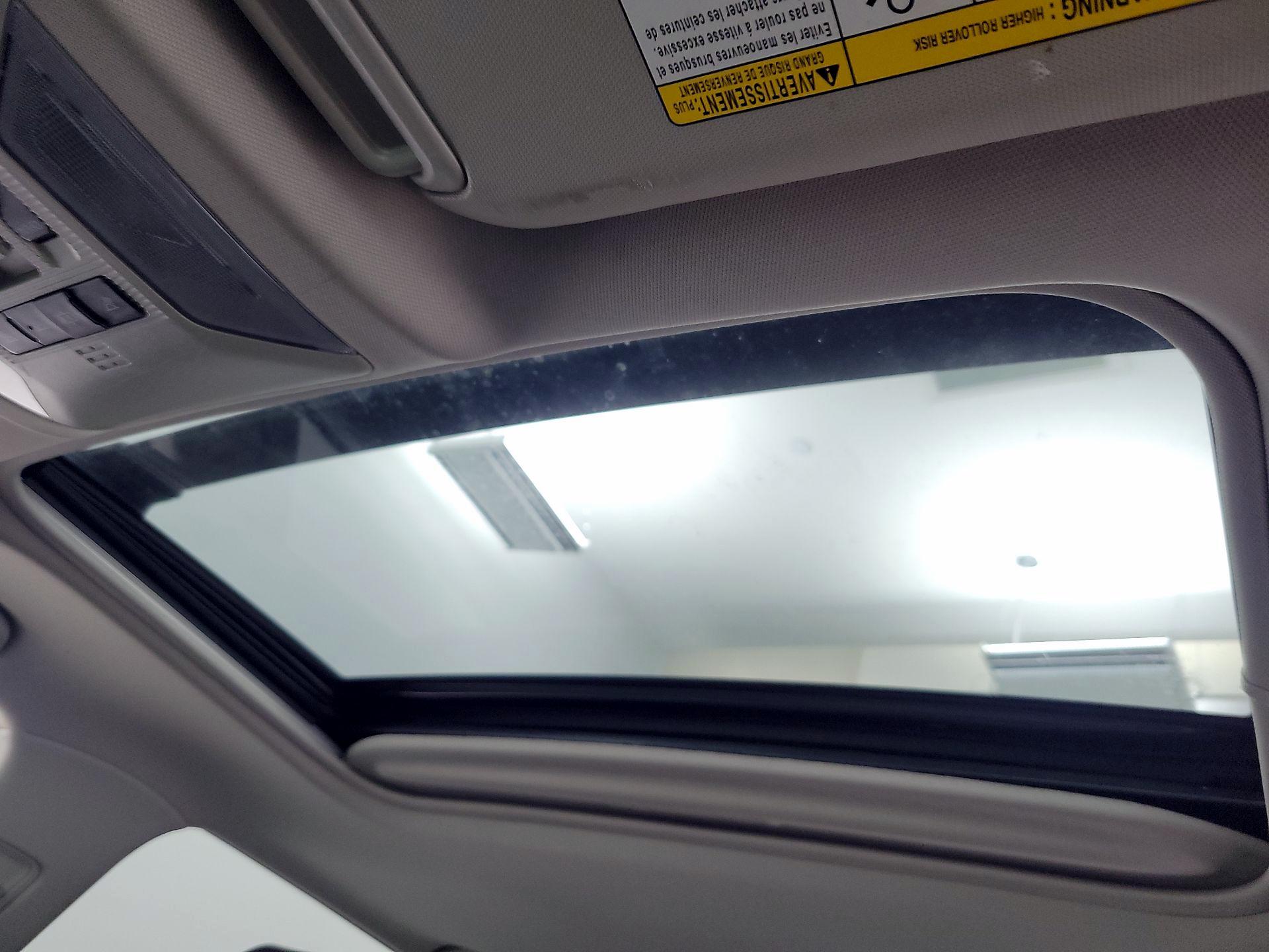 Thumbnail: 2019 Toyota RAV4 - 19