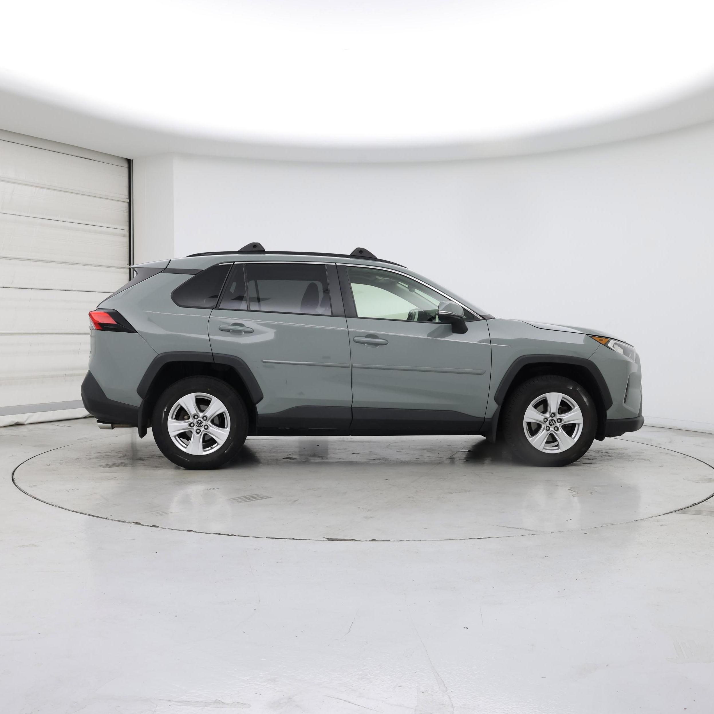 Thumbnail: 2019 Toyota RAV4 - 7