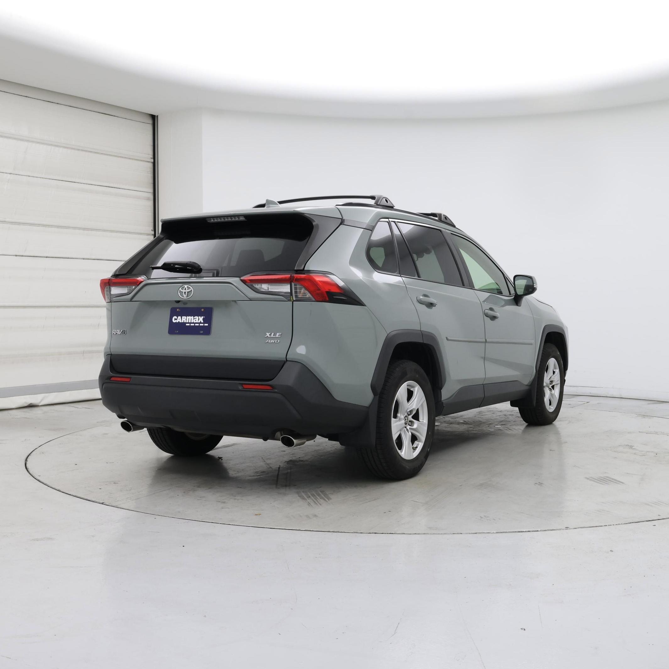Thumbnail: 2019 Toyota RAV4 - 8