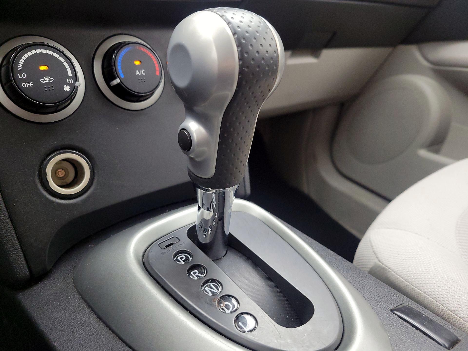 Thumbnail: 2015 Nissan Rogue - 17