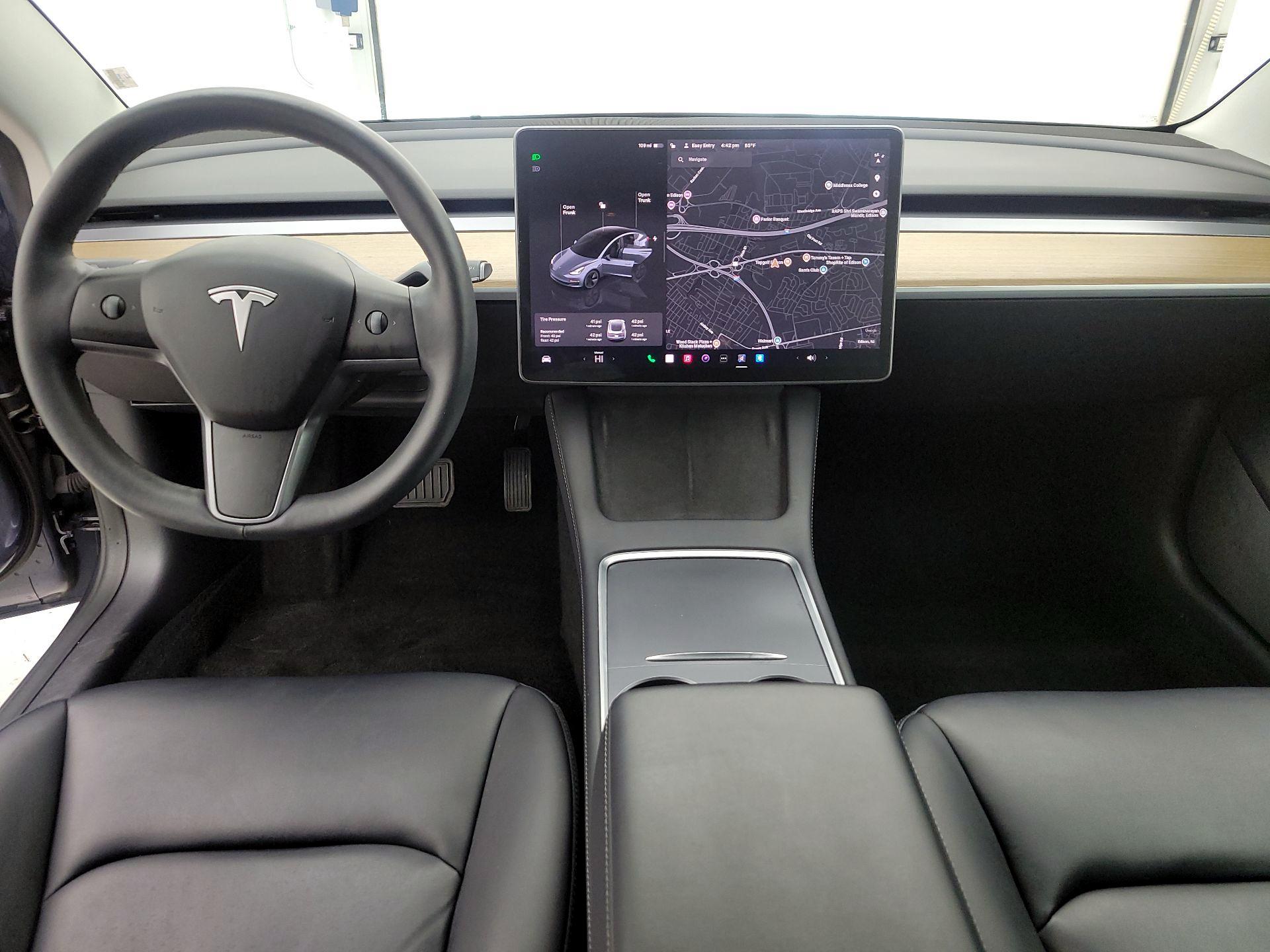 Thumbnail: 2022 Tesla Model 3 - 9