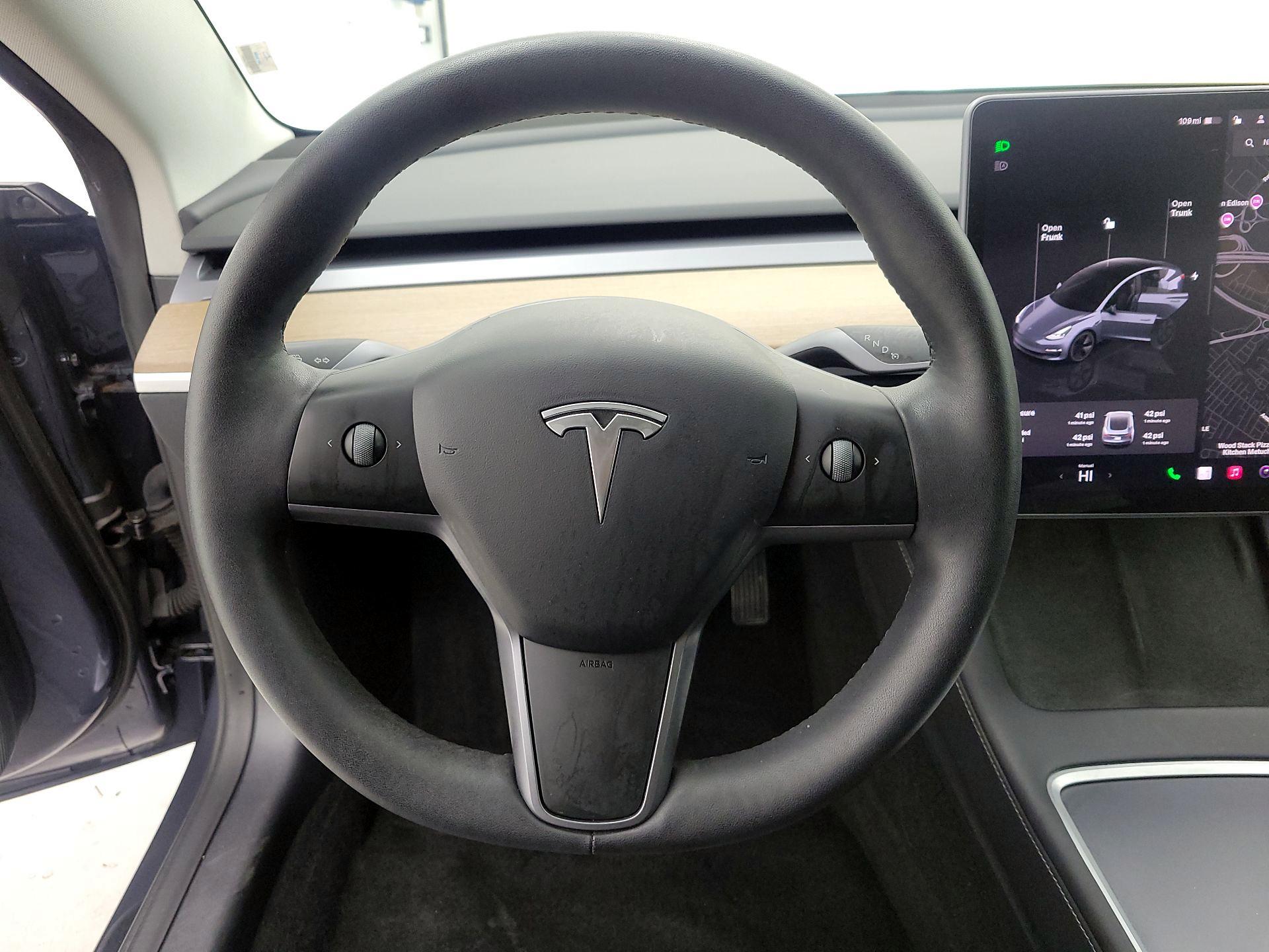 Thumbnail: 2022 Tesla Model 3 - 10