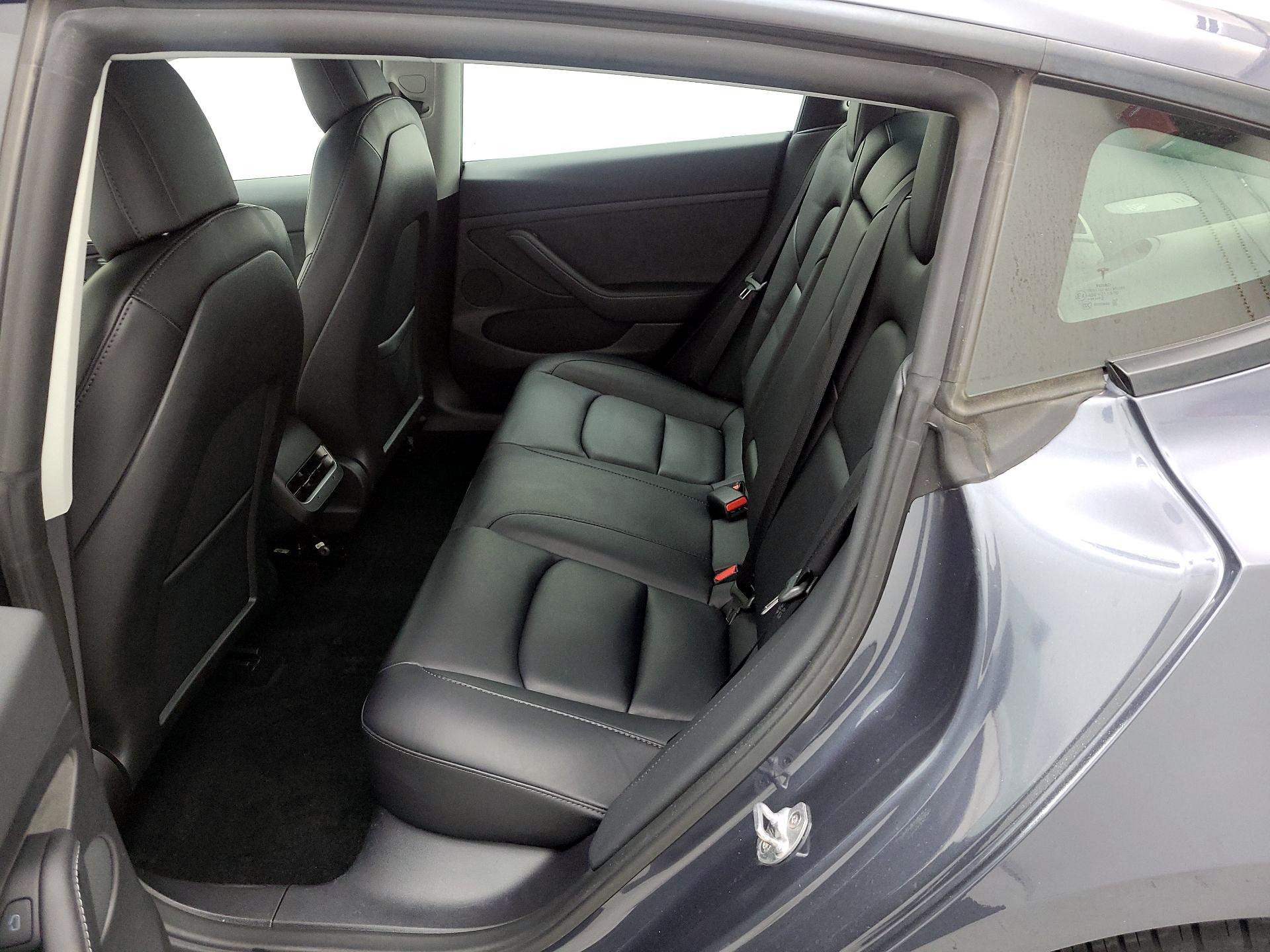 Thumbnail: 2022 Tesla Model 3 - 18