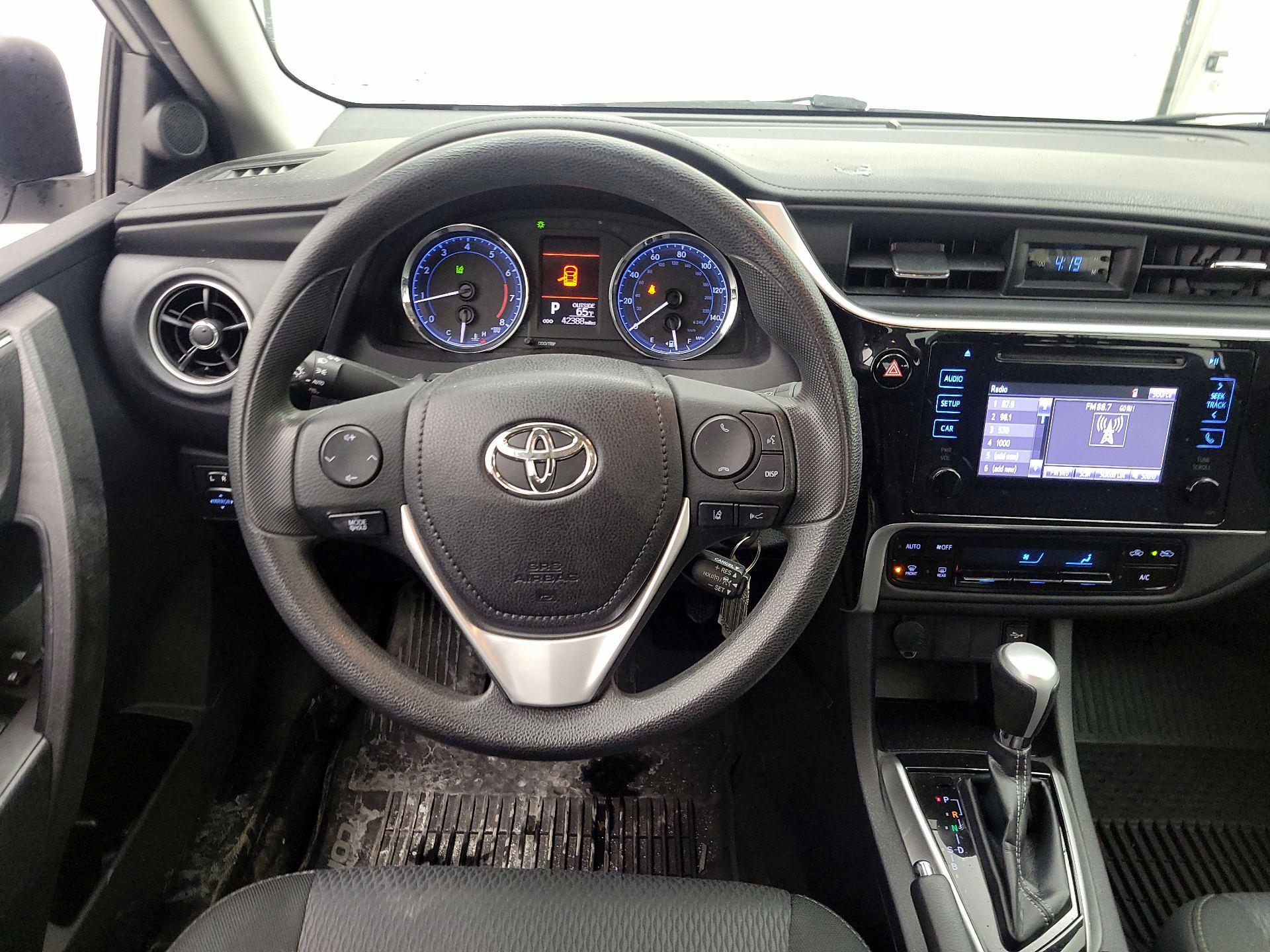 Thumbnail: 2018 Toyota Corolla - 10