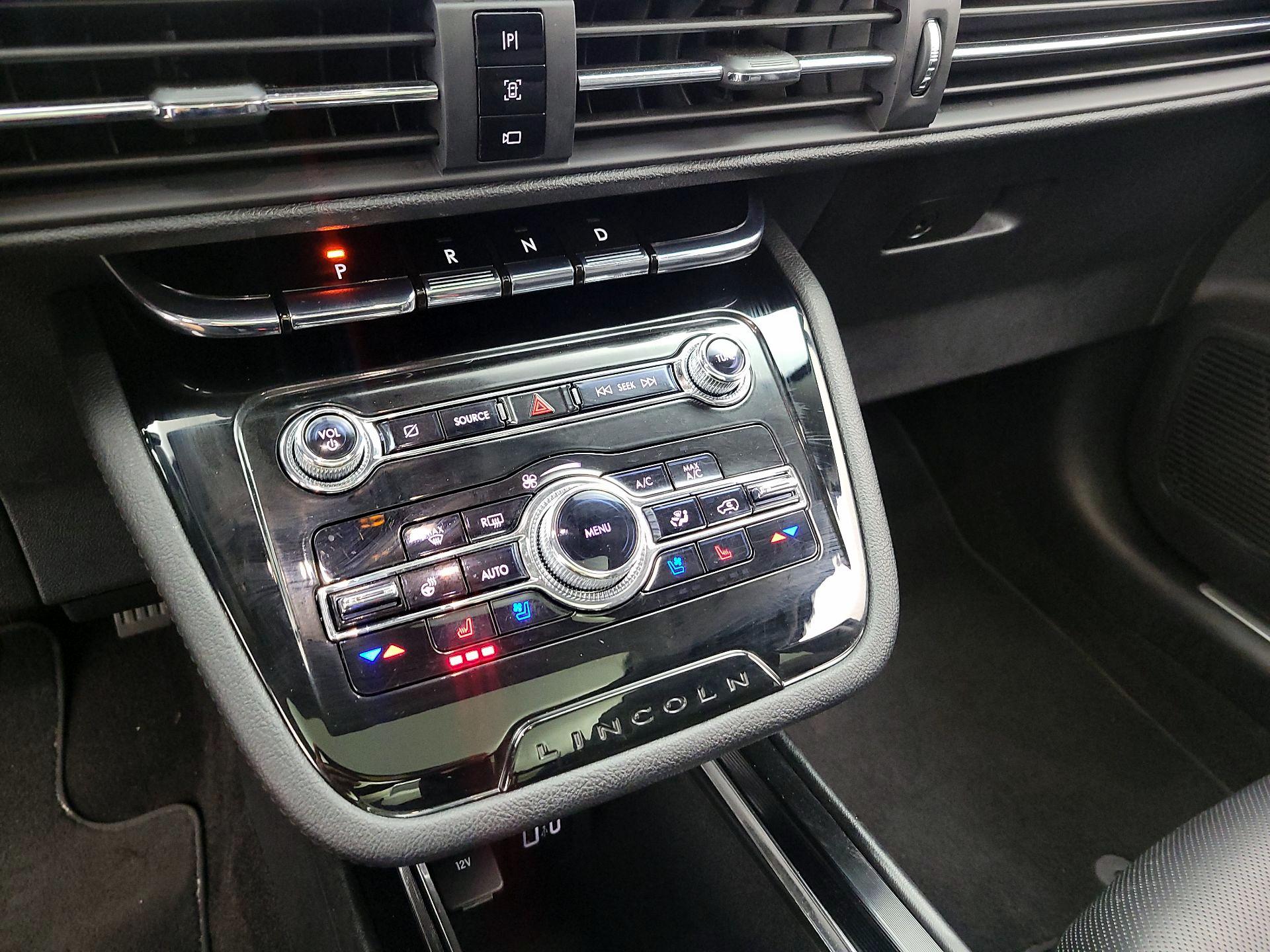 Thumbnail: 2021 Lincoln Corsair - 16