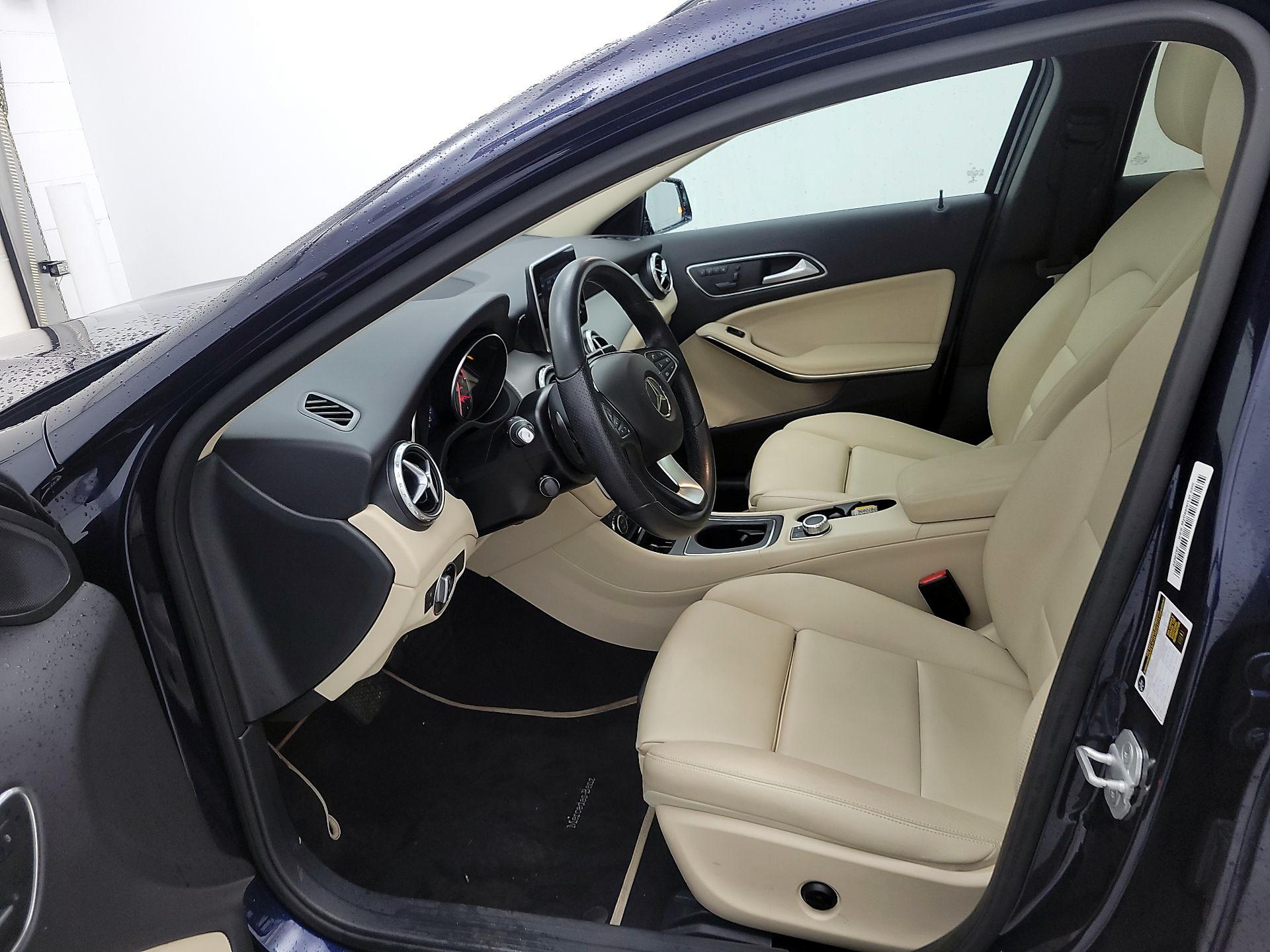 Thumbnail: 2017 Mercedes-Benz GLA - 11